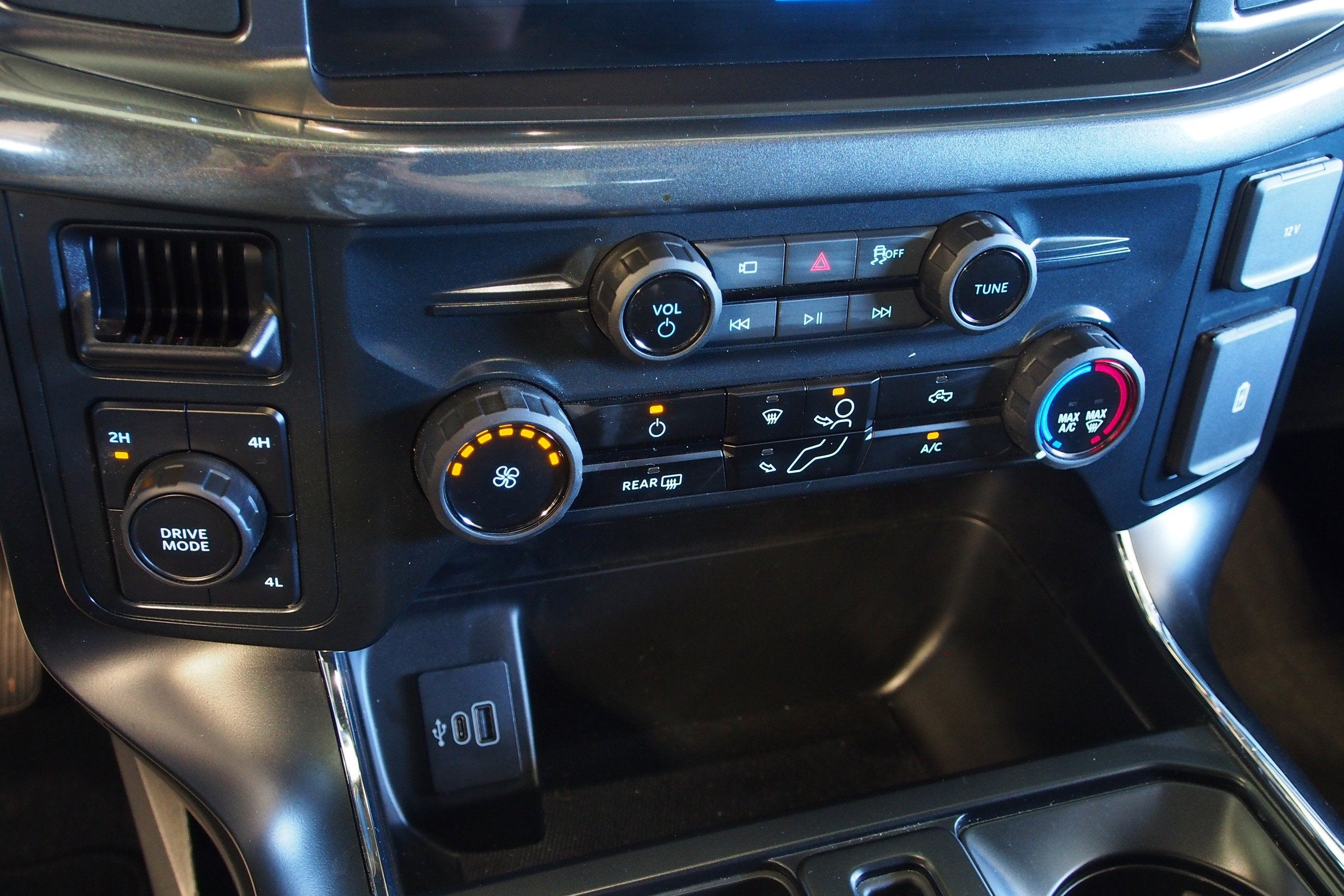 2026 Ford F-150 STX - Crossroads Courtesy Demo