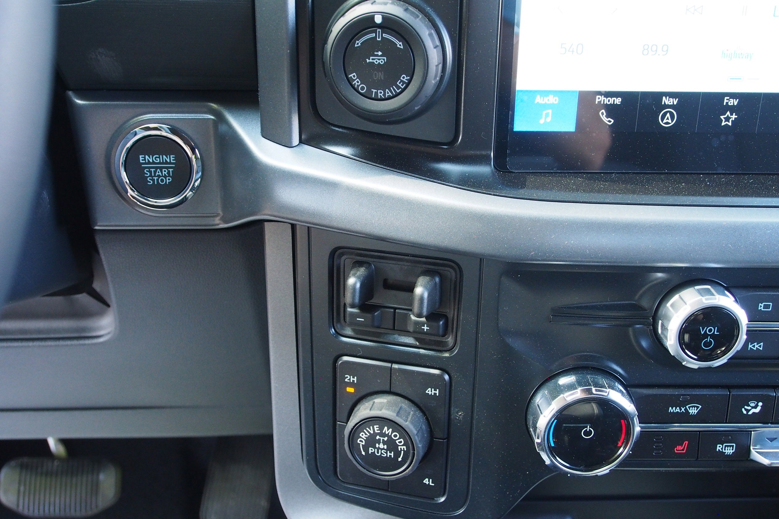 2026 Ford F-150 XLT - Crossroads Courtesy Demo