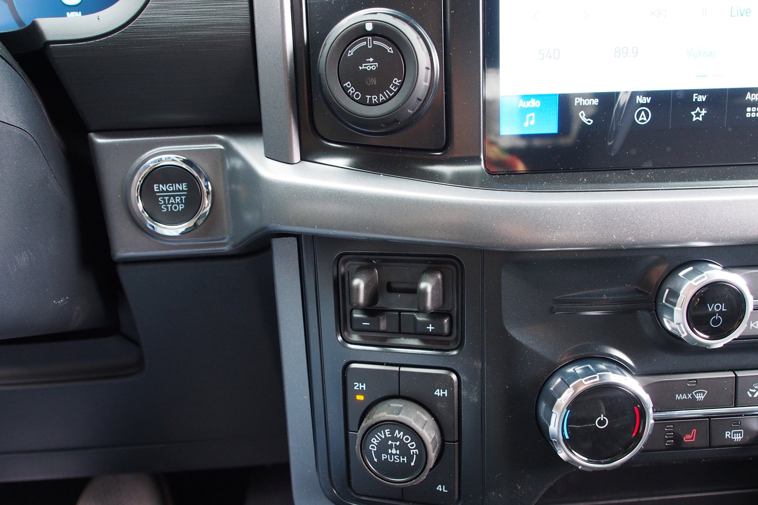 2026 Ford F-150 XLT - Crossroads Courtesy Demo