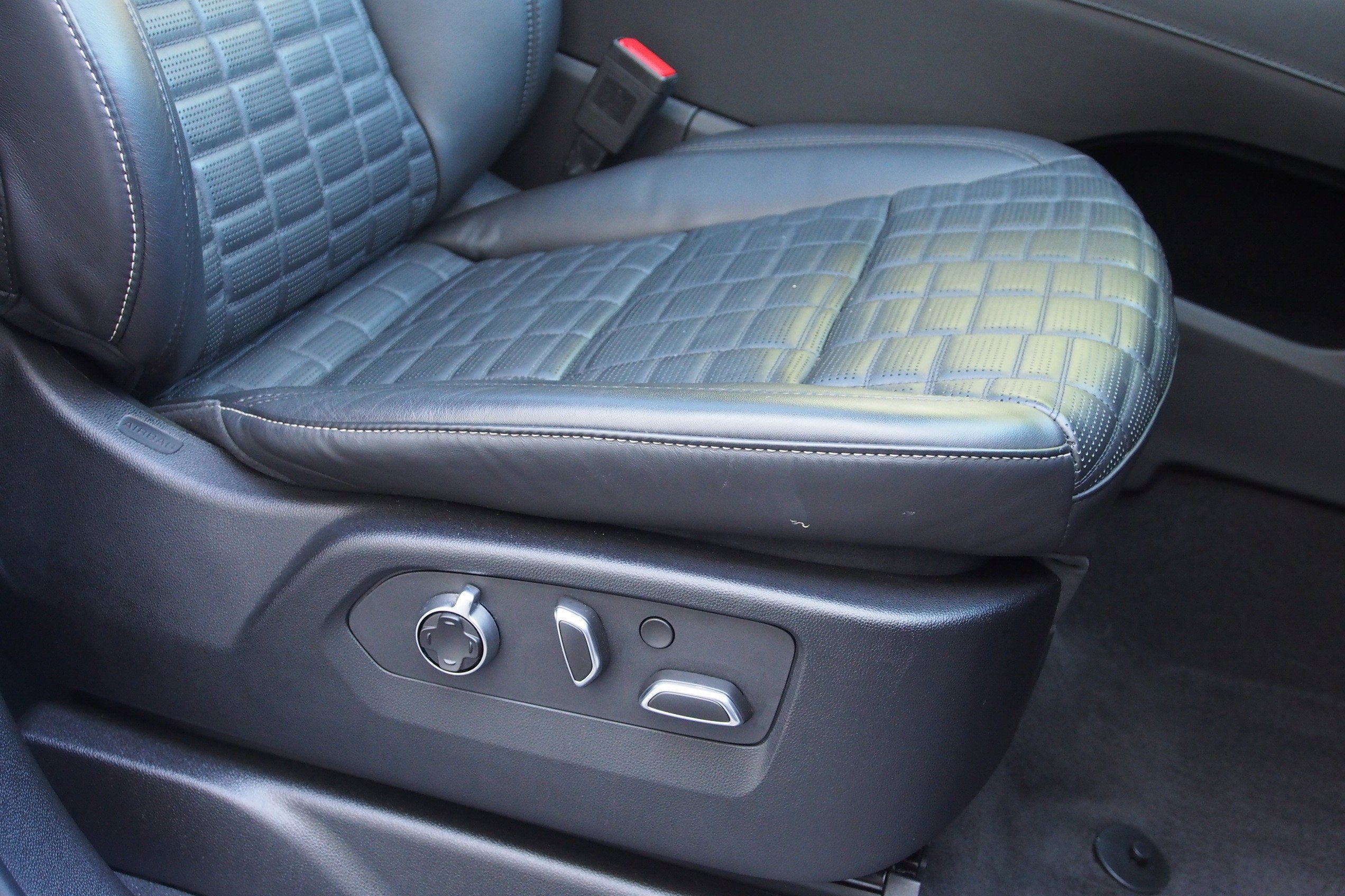 2023 Cadillac Escalade 4WD Sport Platinum