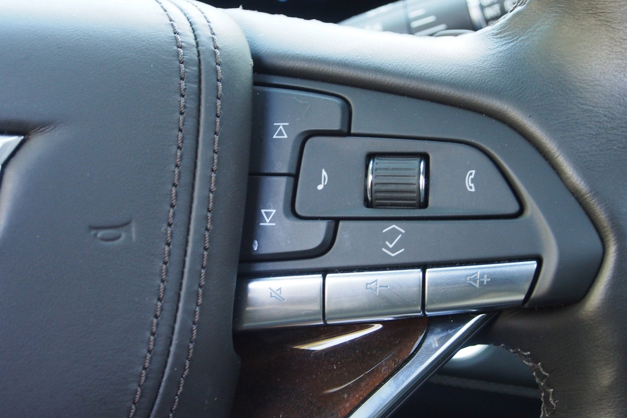 2023 Cadillac Escalade 4WD Sport Platinum