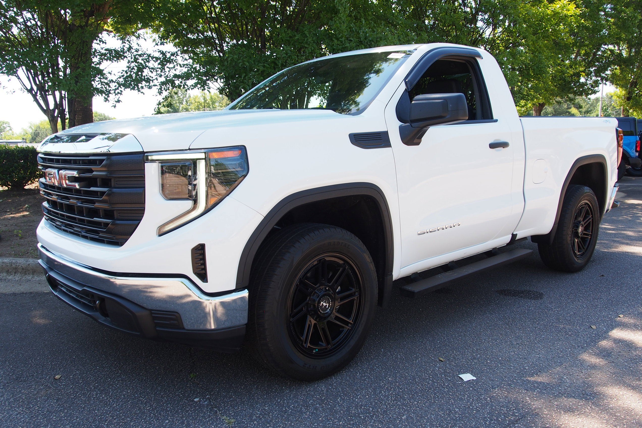 2023 GMC Sierra 1500 Pro