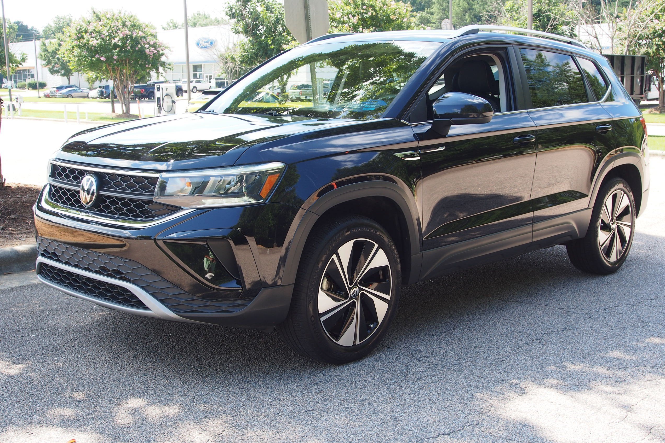 2023 Volkswagen Taos SE