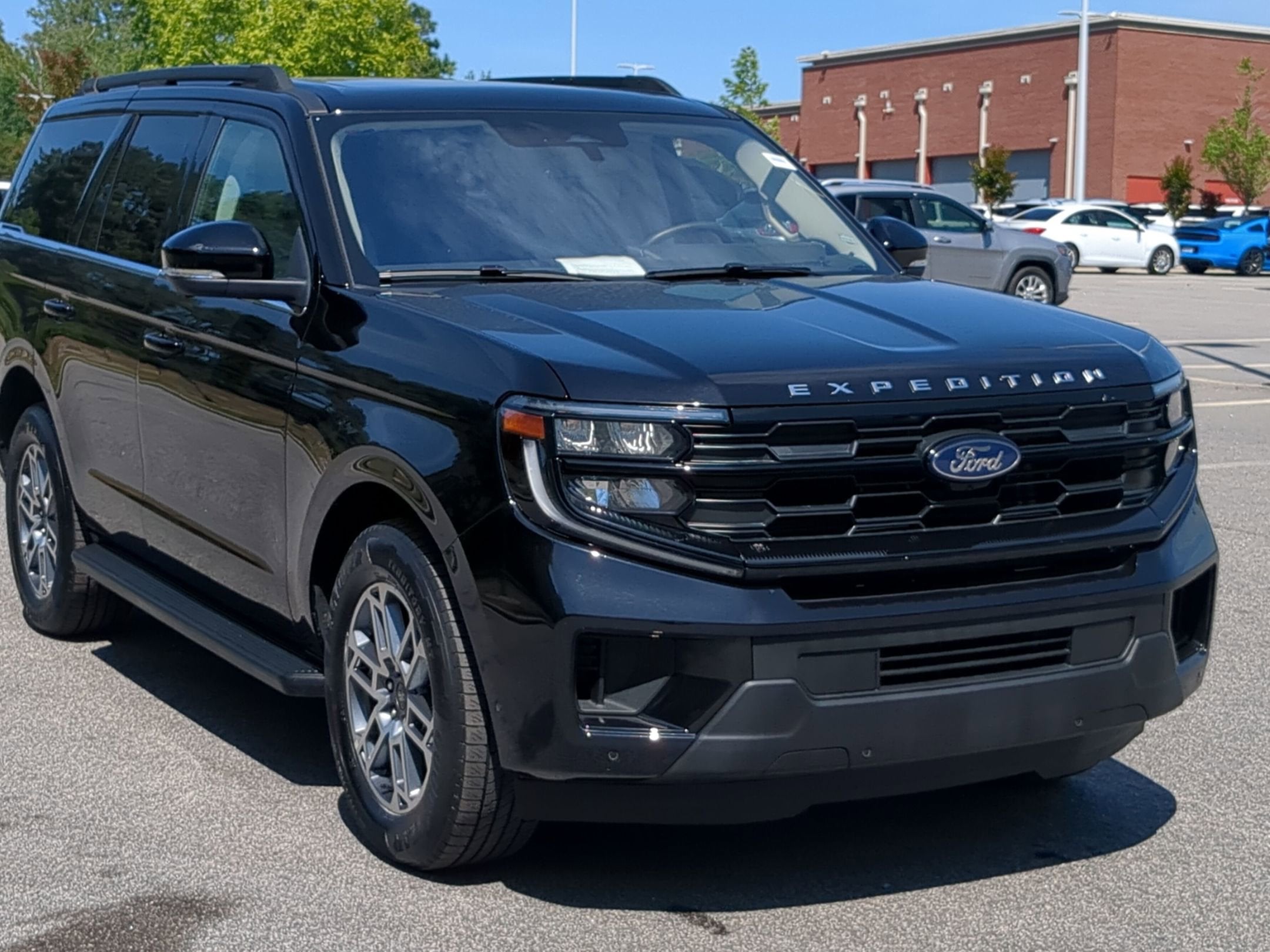 2025 Ford Expedition Active