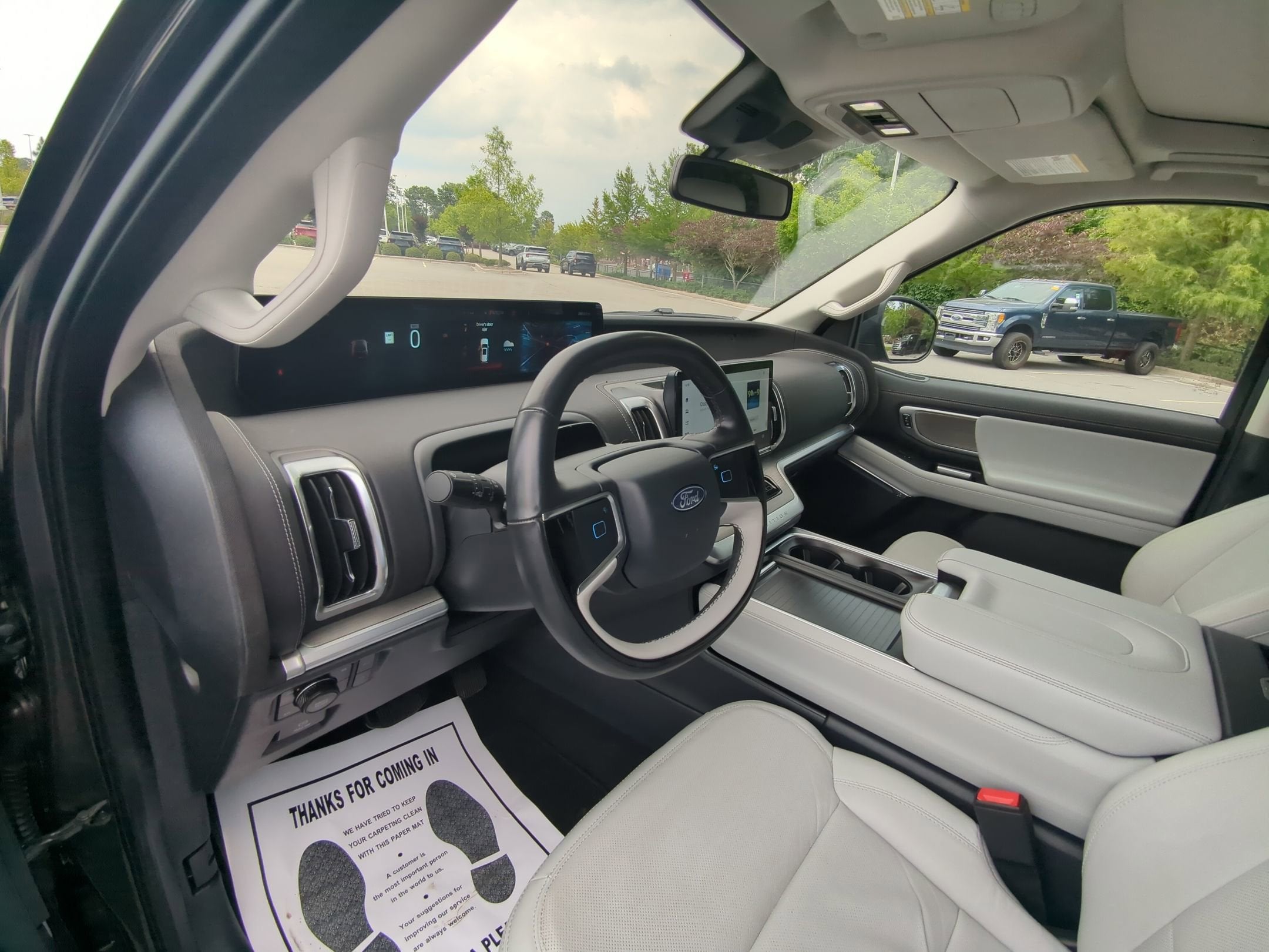 2025 Ford Expedition Platinum