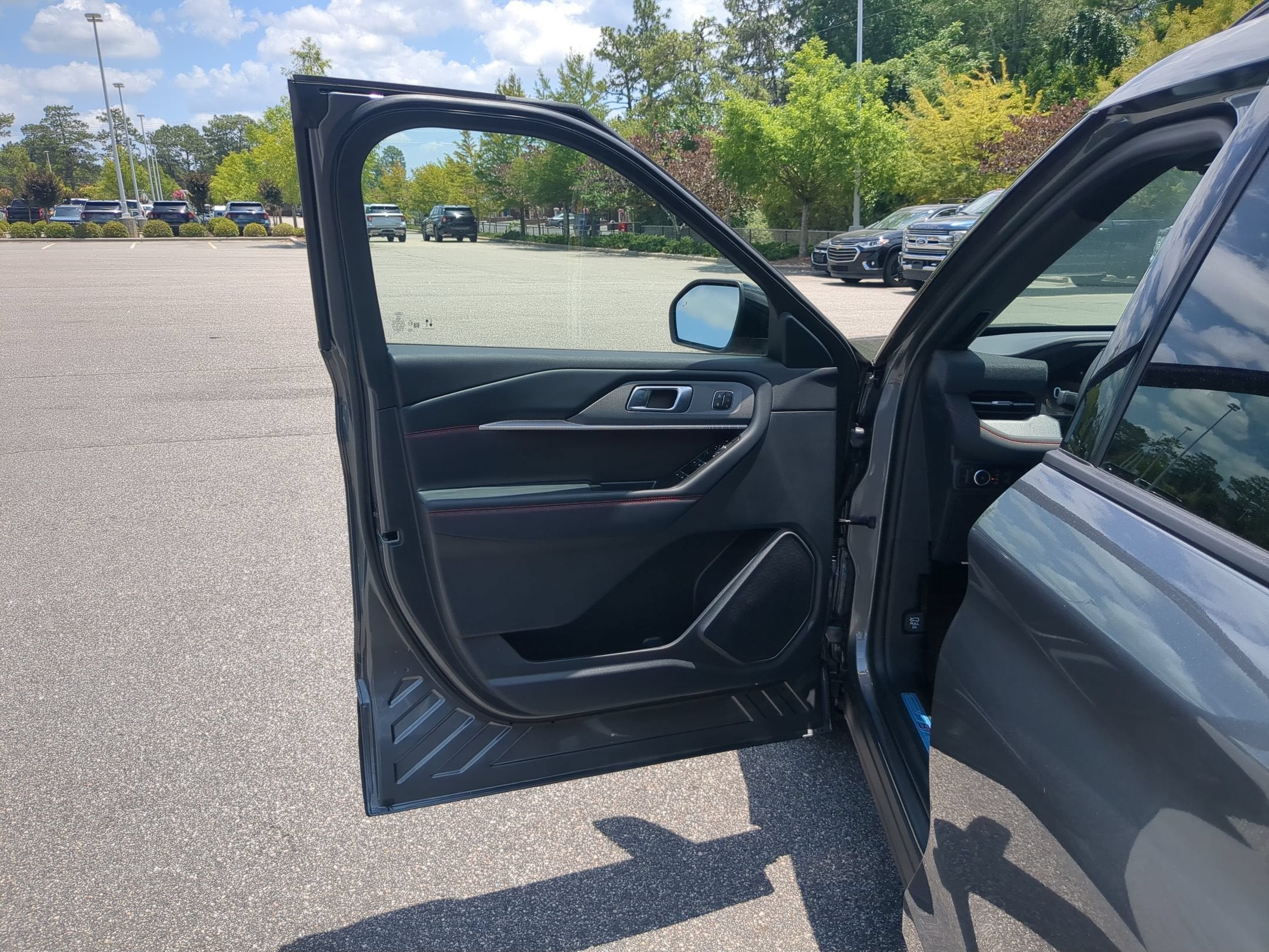 2026 Ford Explorer ST-Line - Crossroads Courtesy Demo