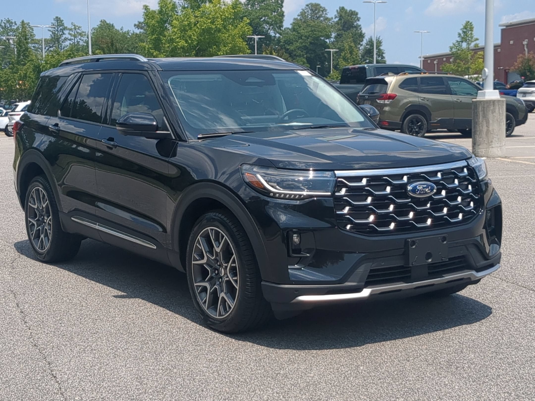 2025 Ford Explorer Platinum