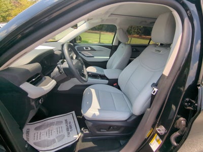 2025 Ford Explorer Platinum