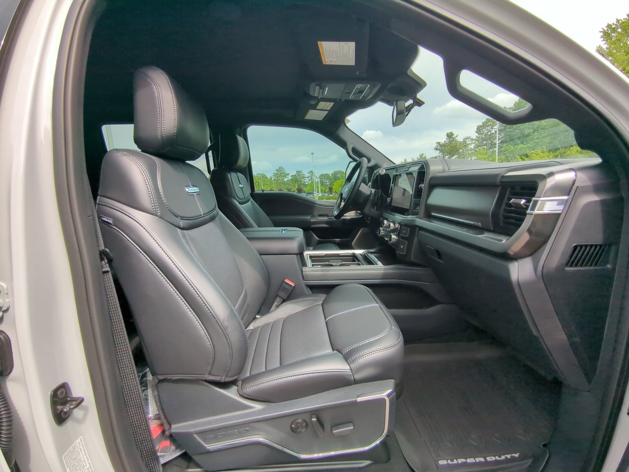 2026 Ford Super Duty F-350 SRW Platinum