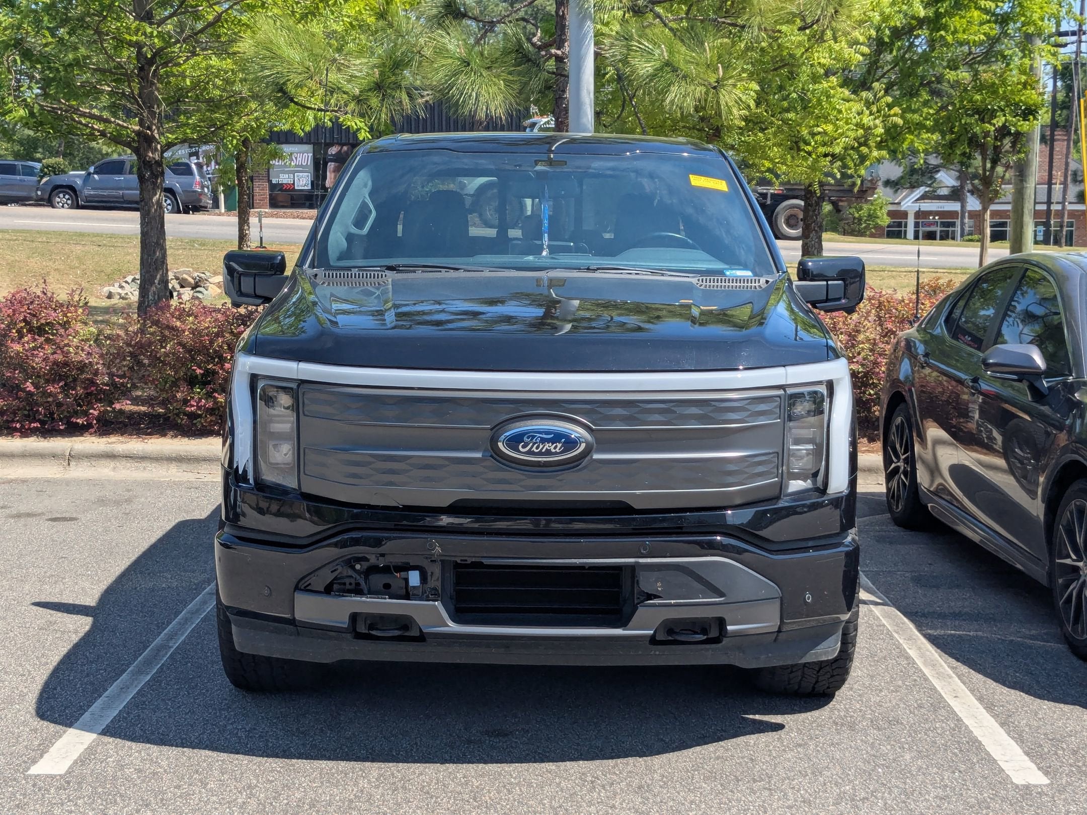 2022 Ford F-150 Lightning Base