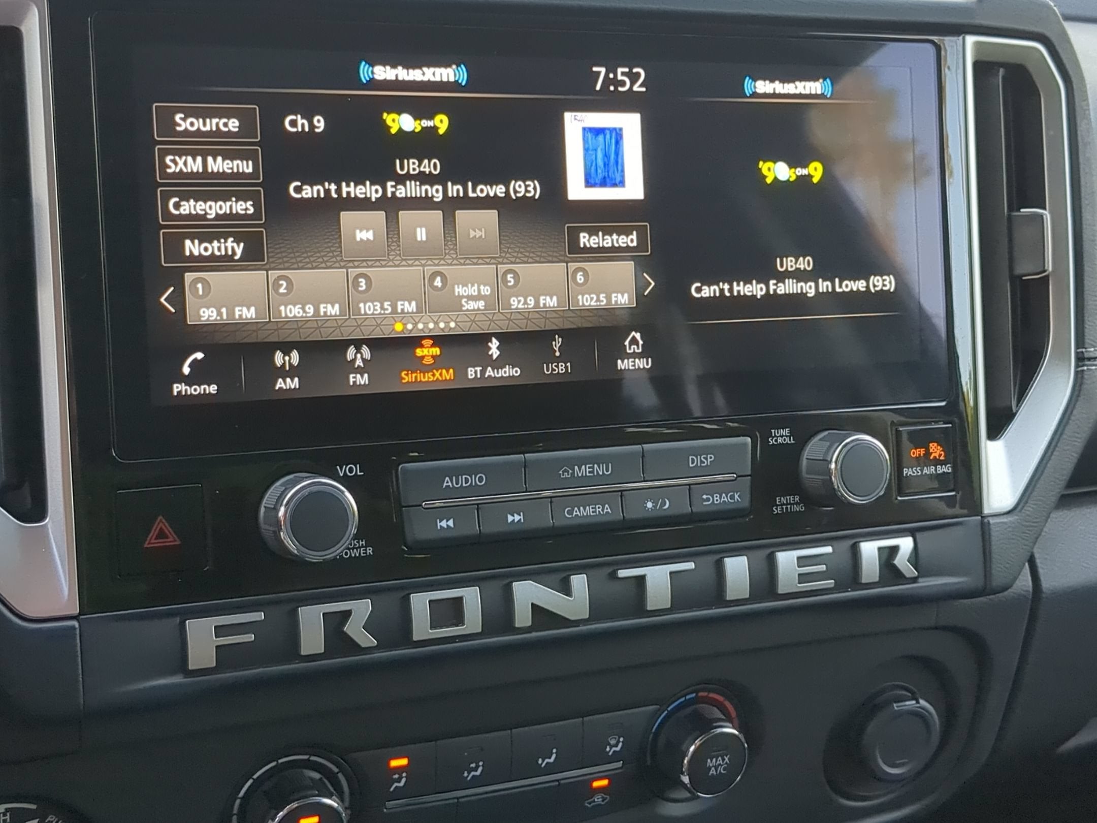 2025 Nissan Frontier SV