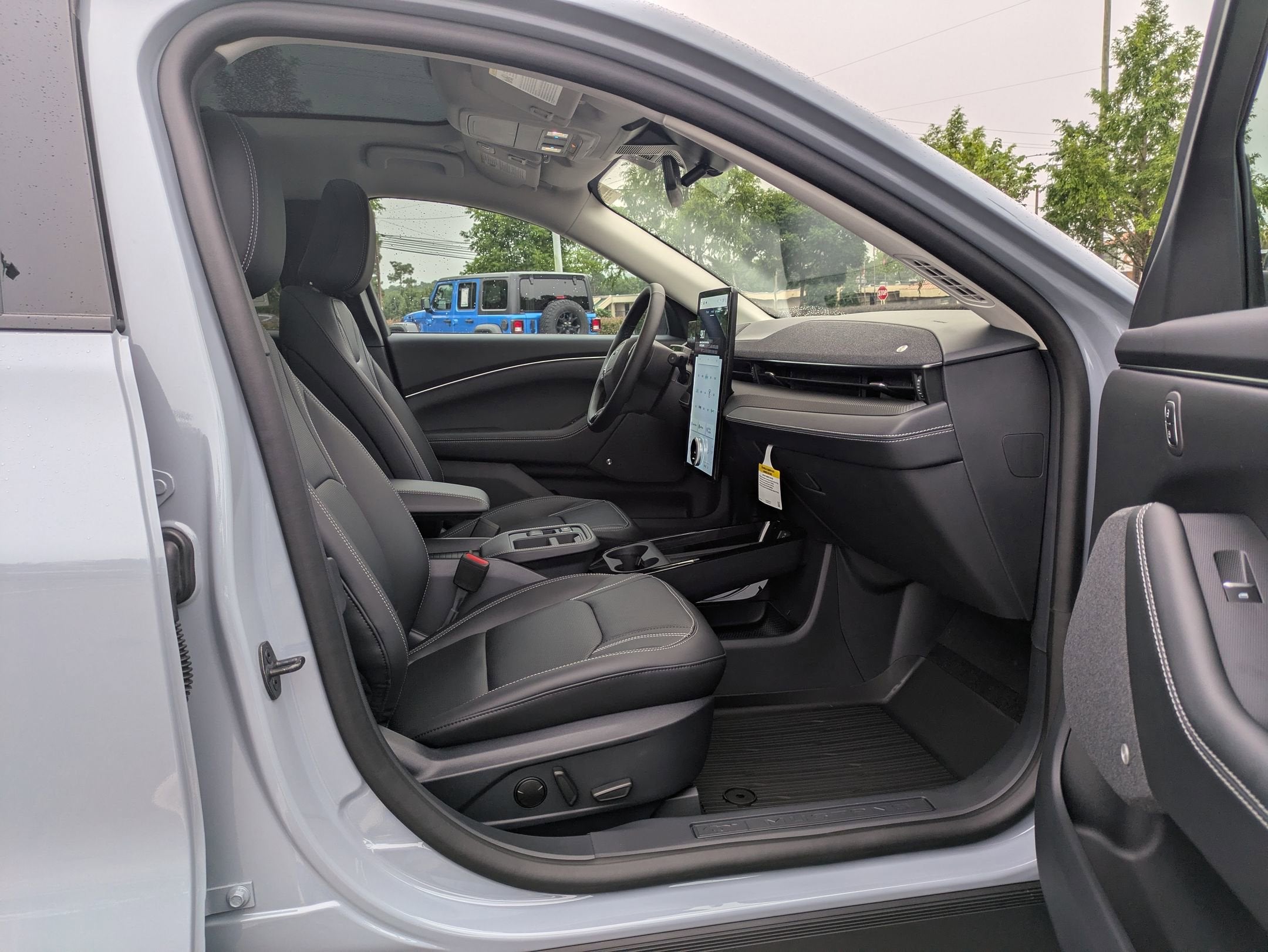 2025 Ford Mustang Mach-E Premium