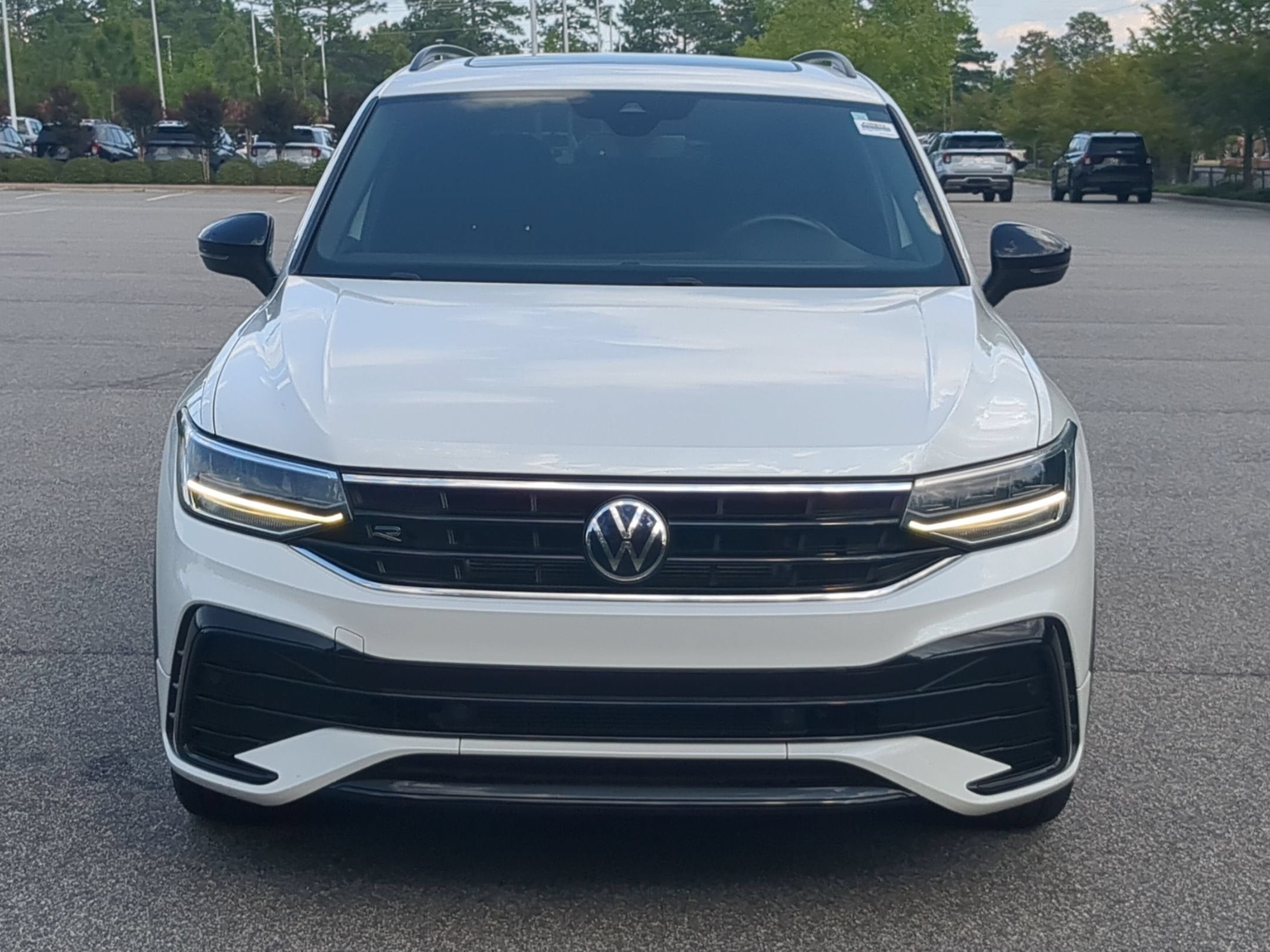 2023 Volkswagen Tiguan SE R-Line Black