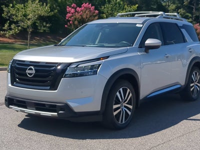 2024 Nissan Pathfinder Platinum
