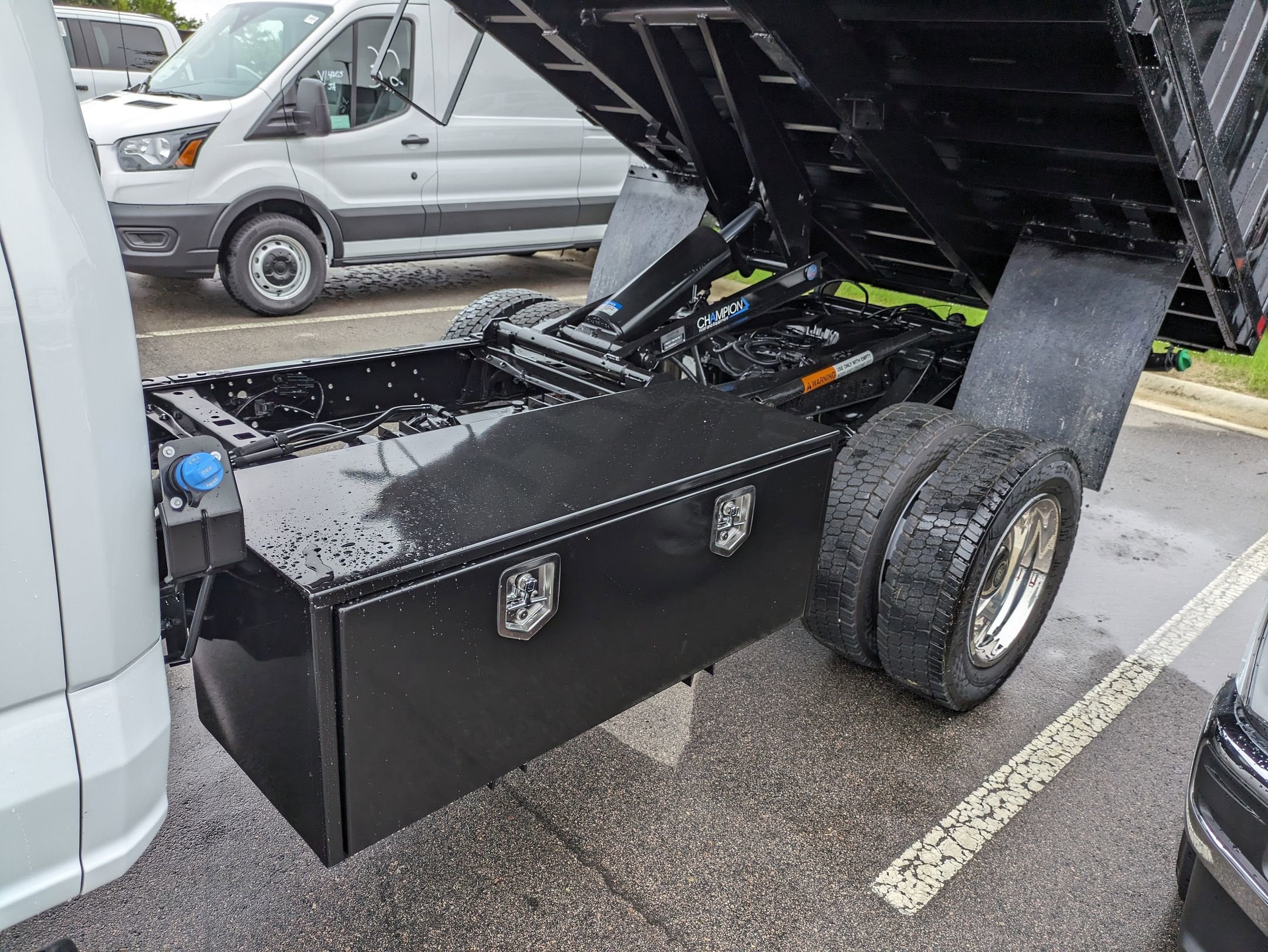 2025 Ford Super Duty F-550 DRW XL