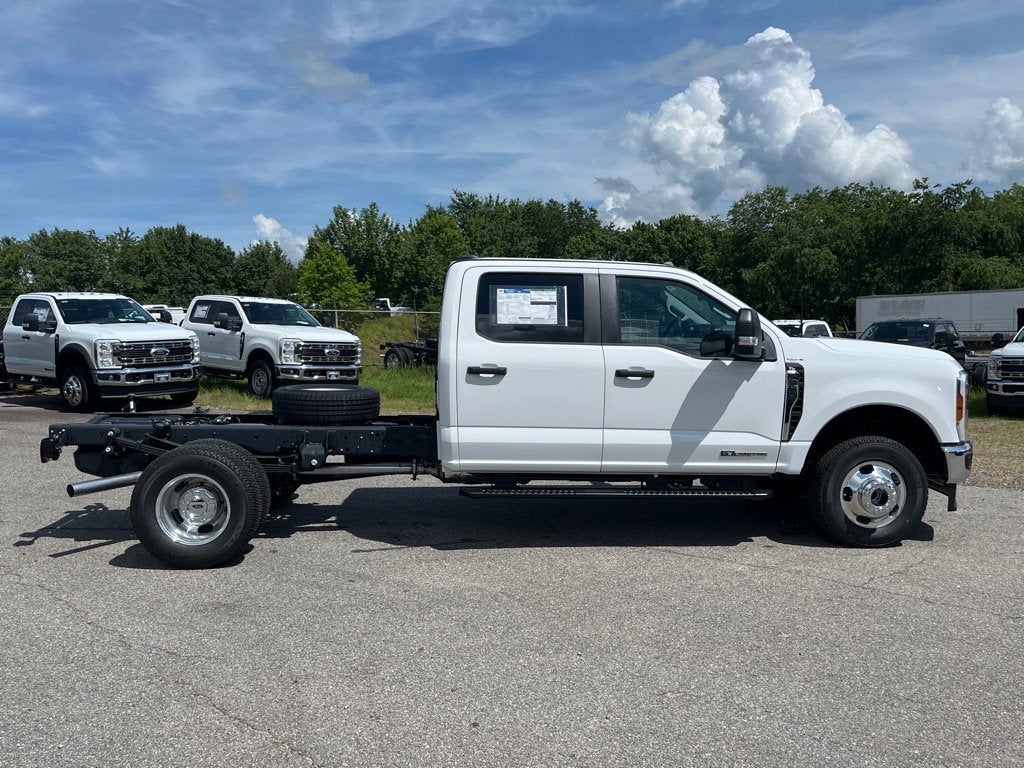 2025 Ford Super Duty F-350 DRW XL