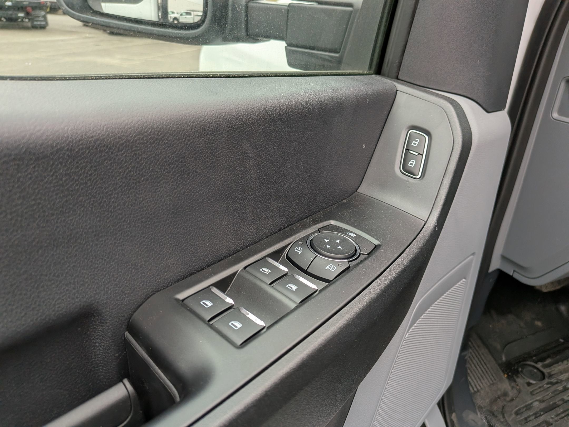 2025 Ford Super Duty F-350 SRW Reading Body XL