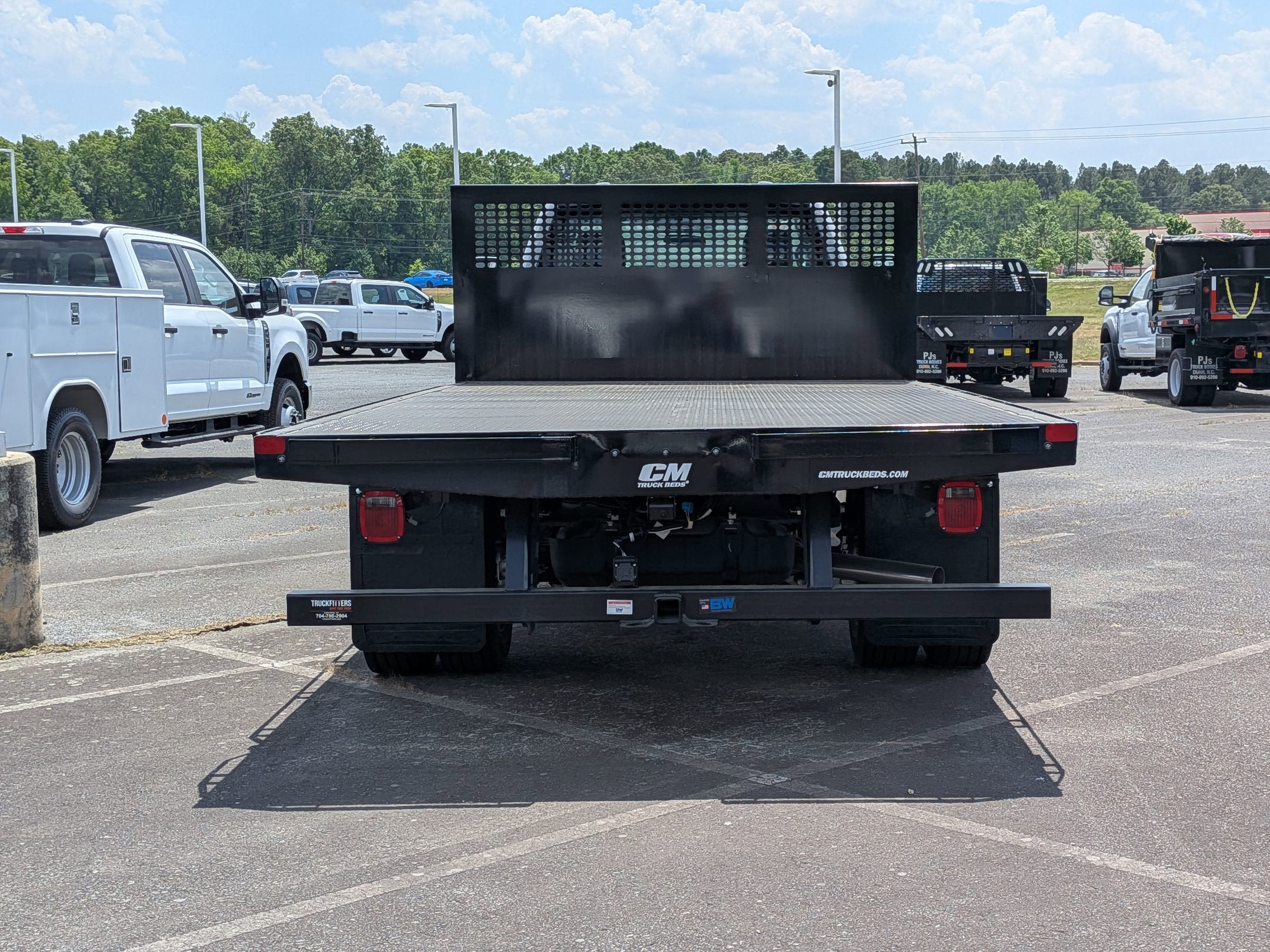 2025 Ford Super Duty F-600 DRW XL