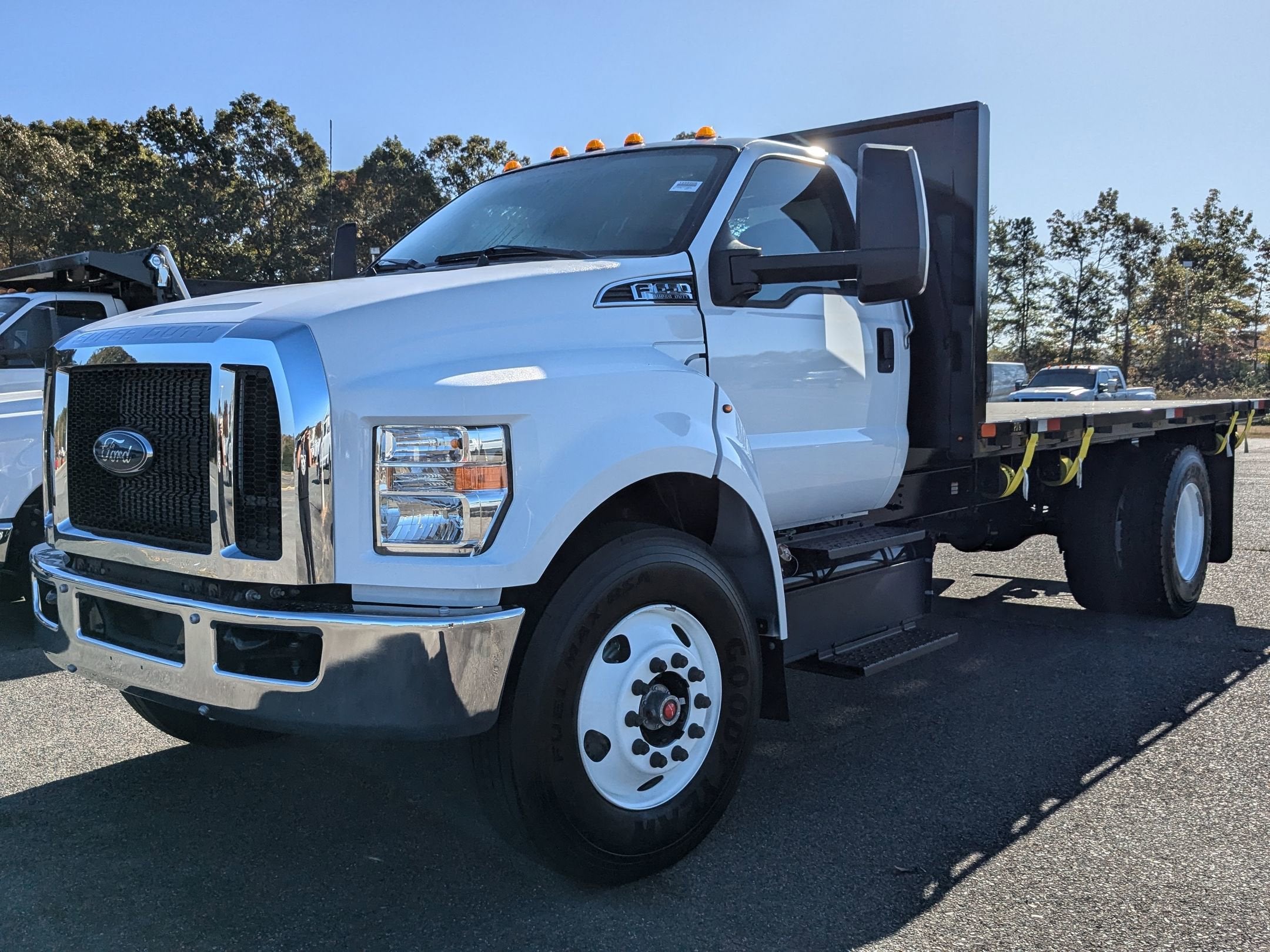 2025 Ford F-650SD Base 16ft Flatbed