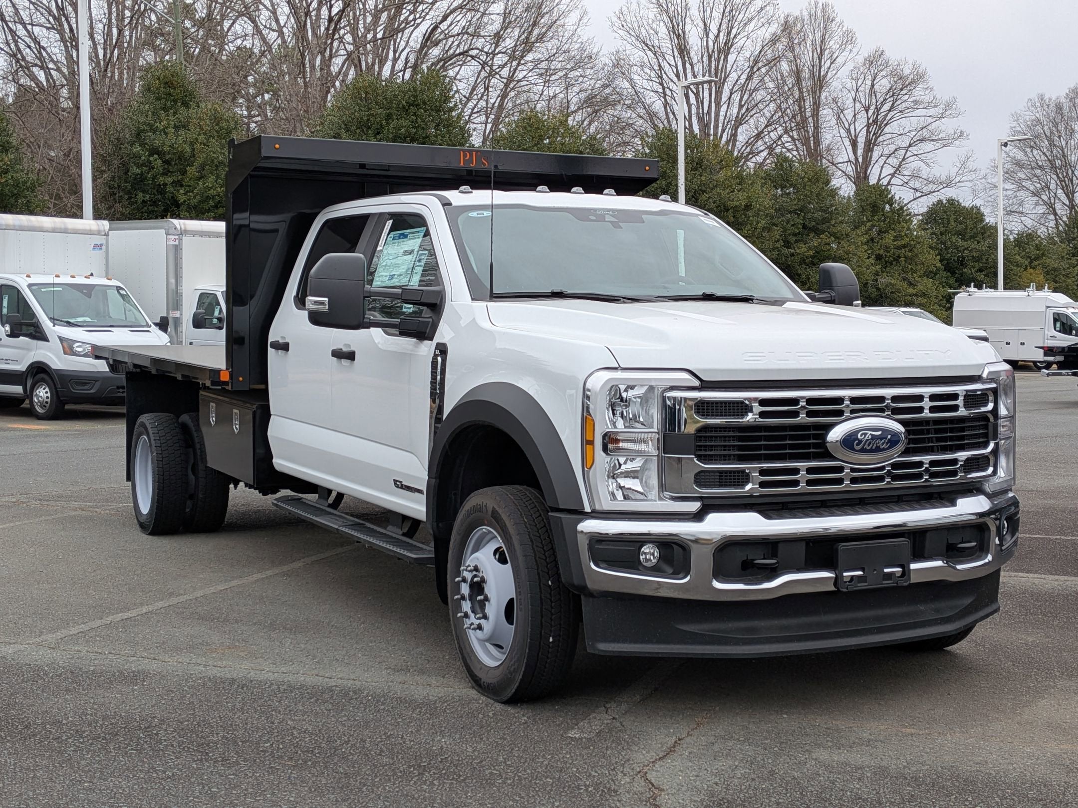 2025 Ford Super Duty F-550 DRW XL