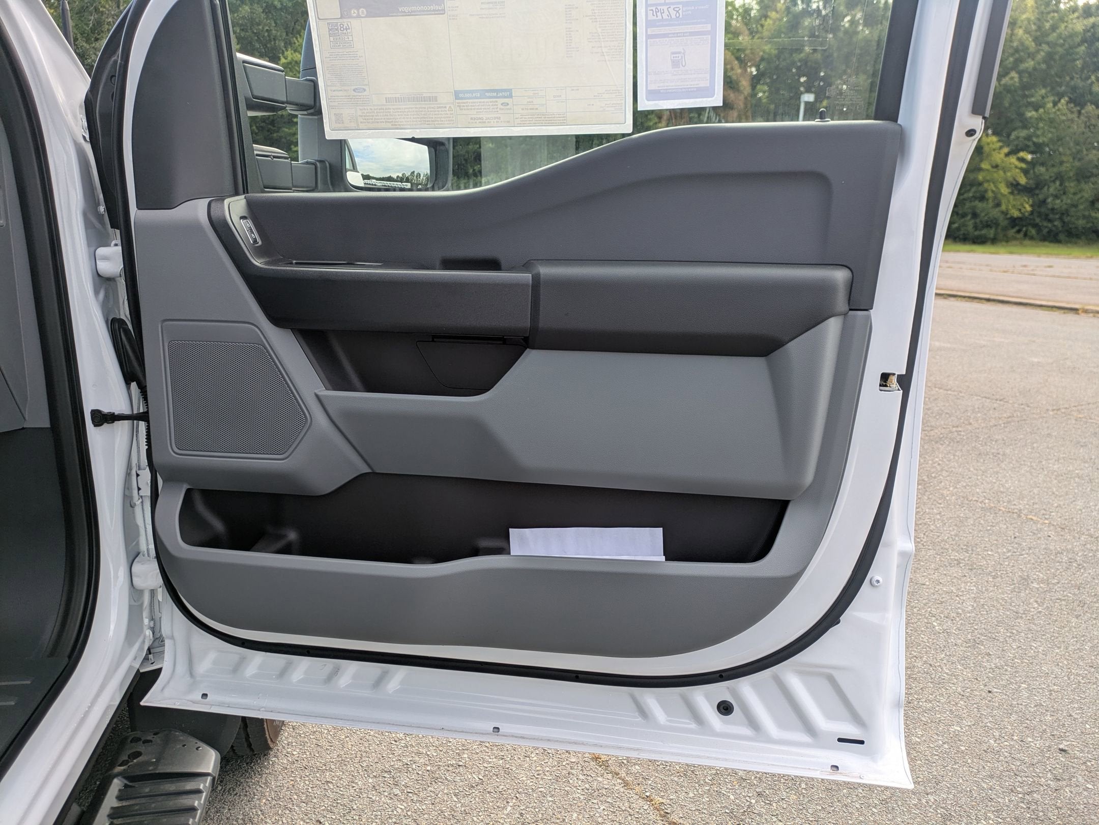 2025 Ford Super Duty F-550 DRW XL