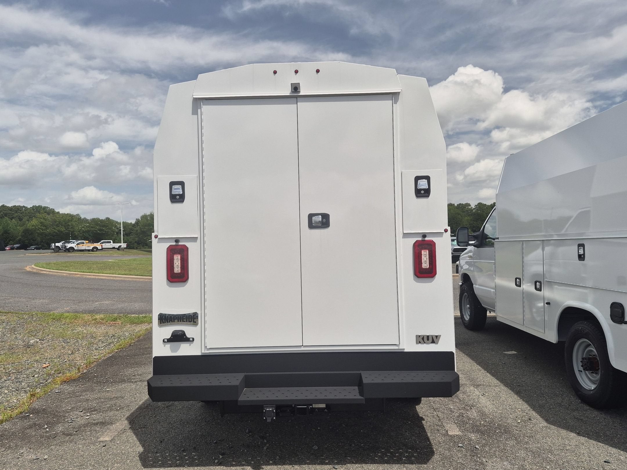 2026 Ford E-Series Cutaway Base