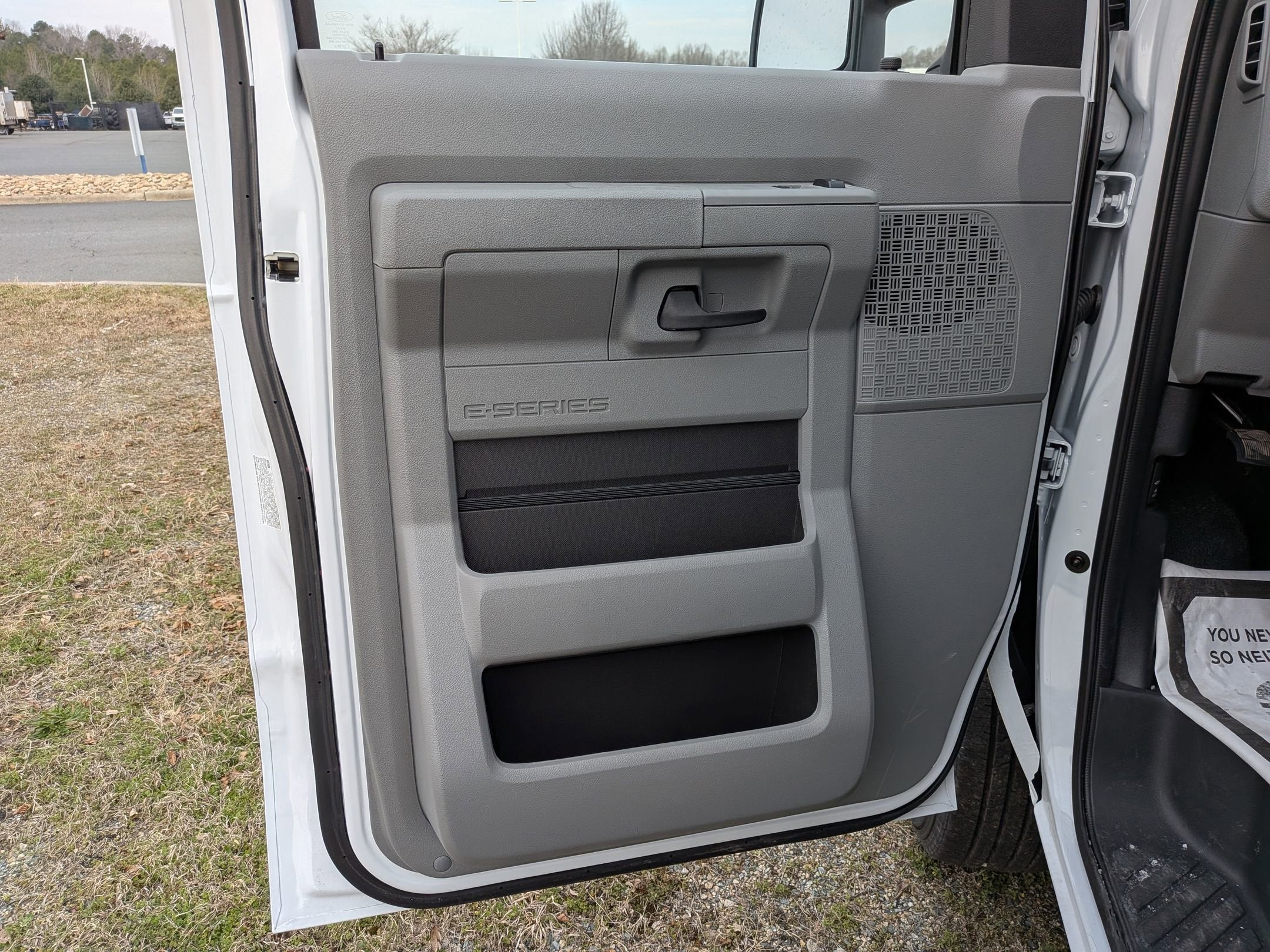 2026 Ford E-Series Cutaway Base