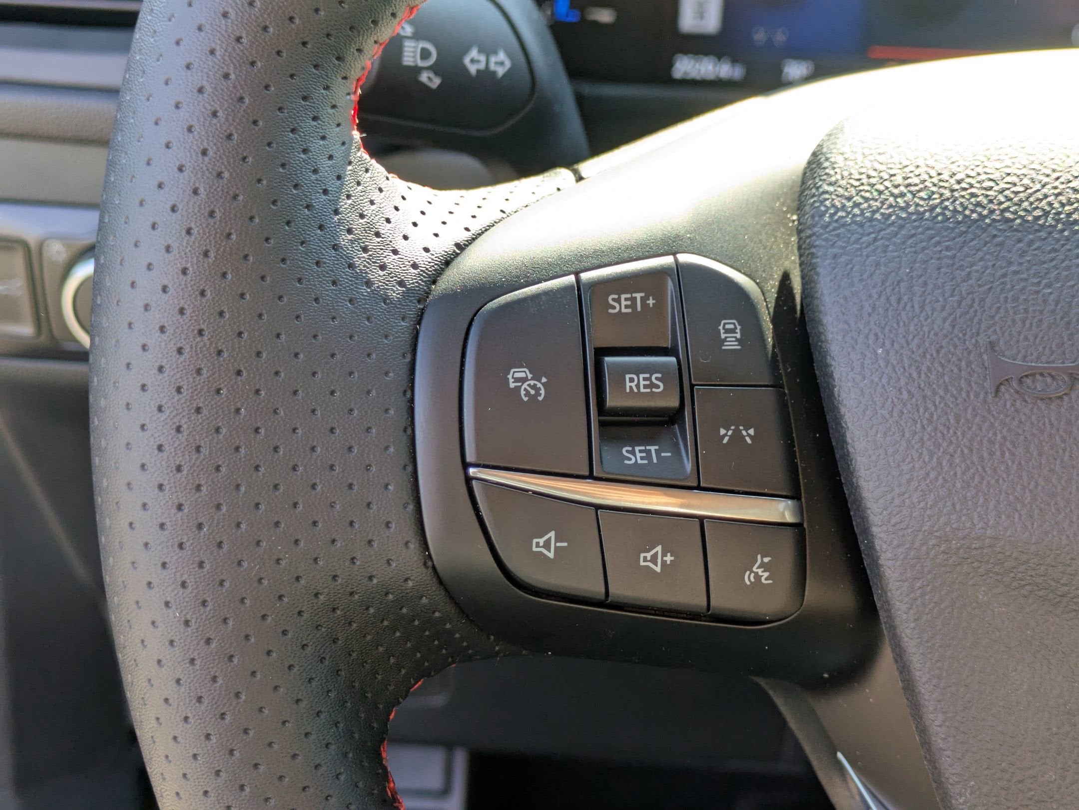 2025 Ford Escape ST-Line - Crossroads Courtesy Demo