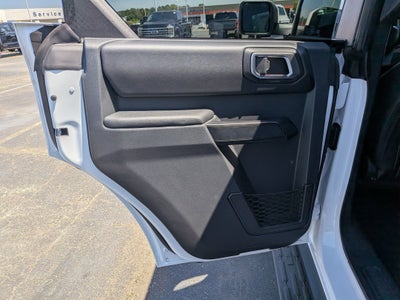 2026 Ford Bronco Outer Banks Custom Wheels / Lift