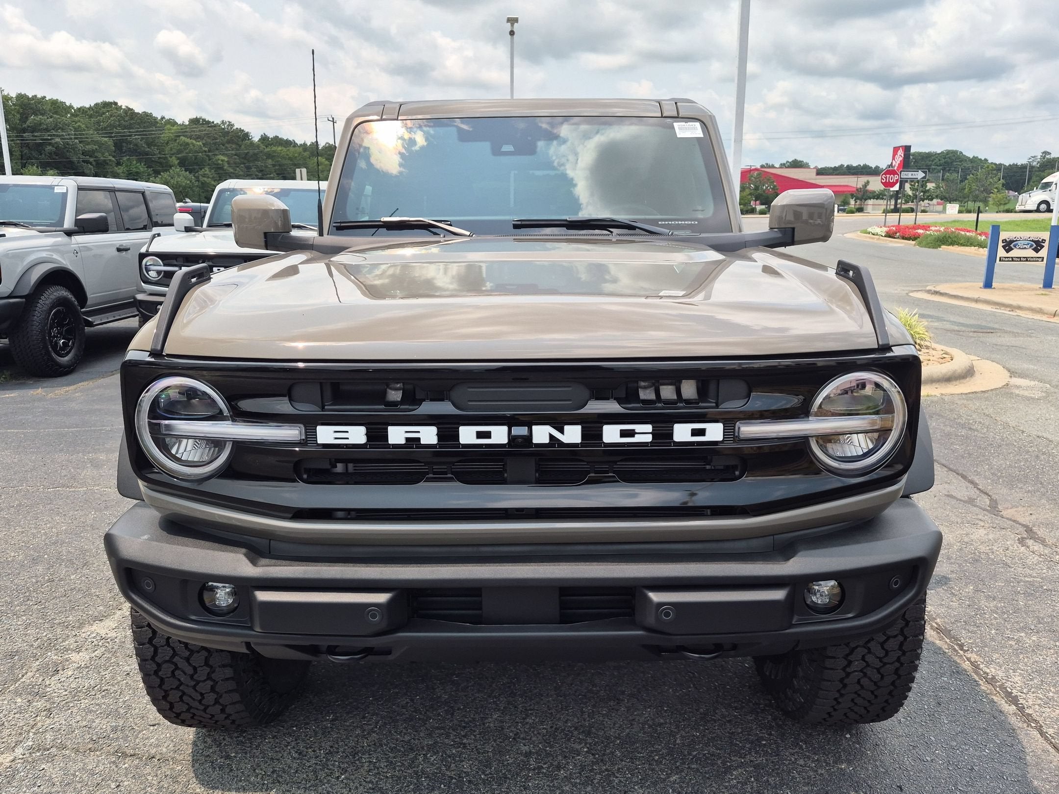 2026 Ford Bronco Outer Banks