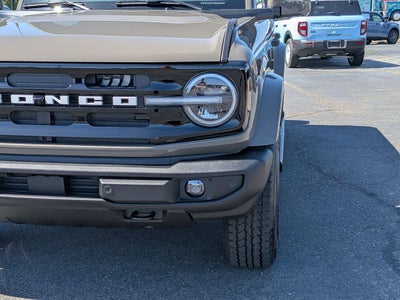 2026 Ford Bronco Outer Banks Custom Wheels / Lift