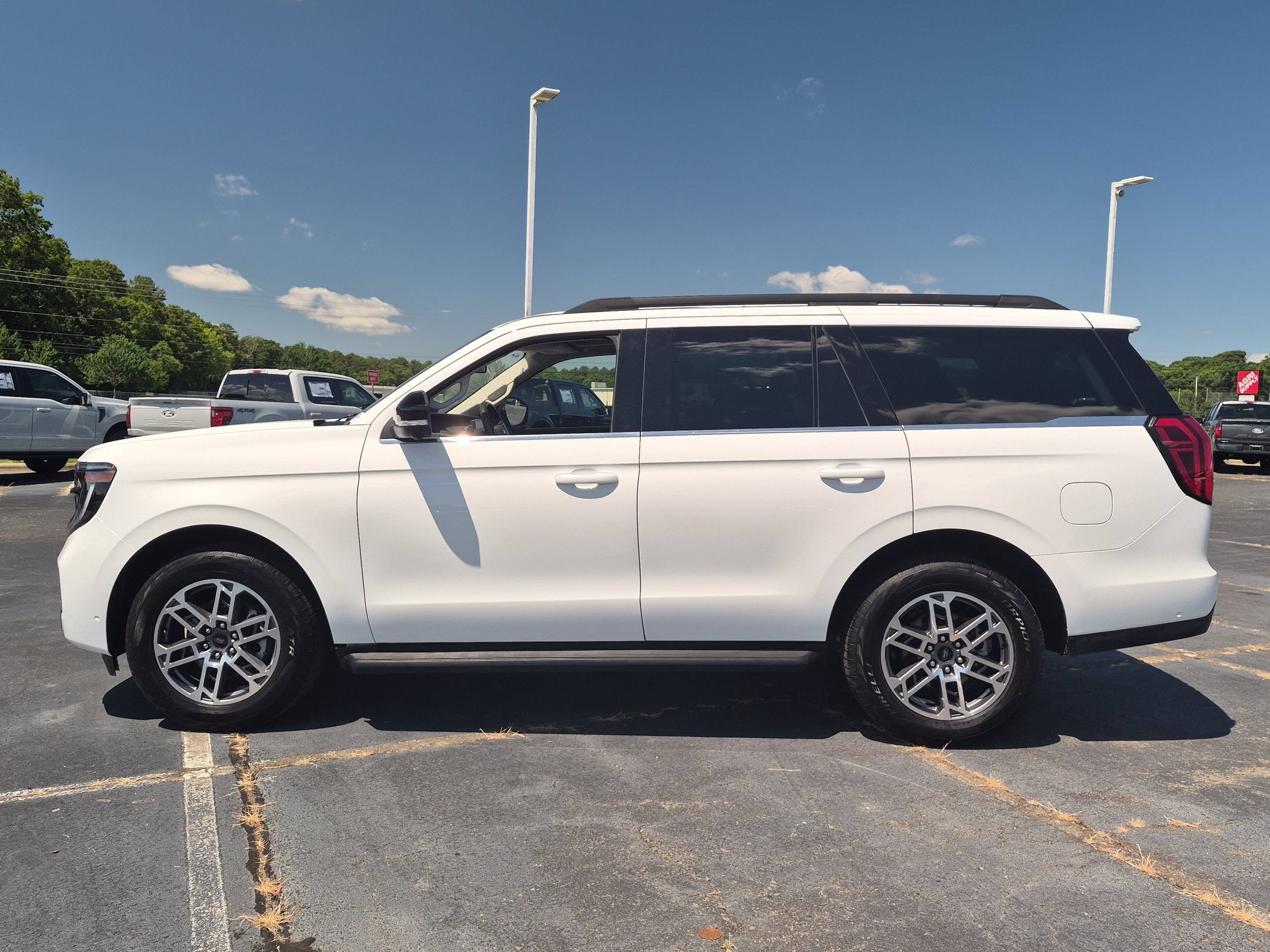 2025 Ford Expedition Active