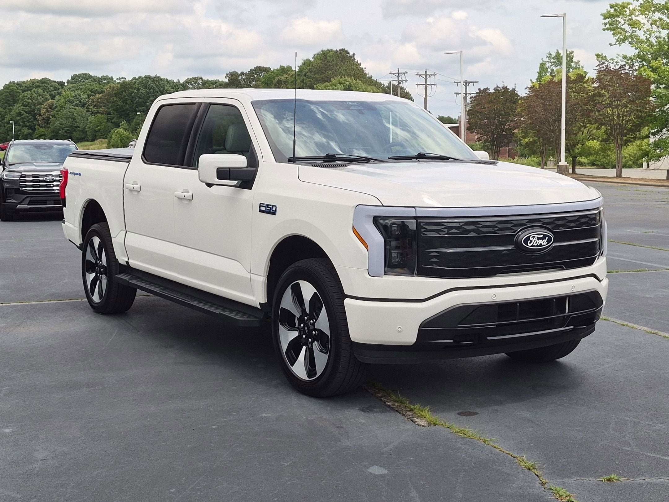 2025 Ford F-150 Lightning Platinum