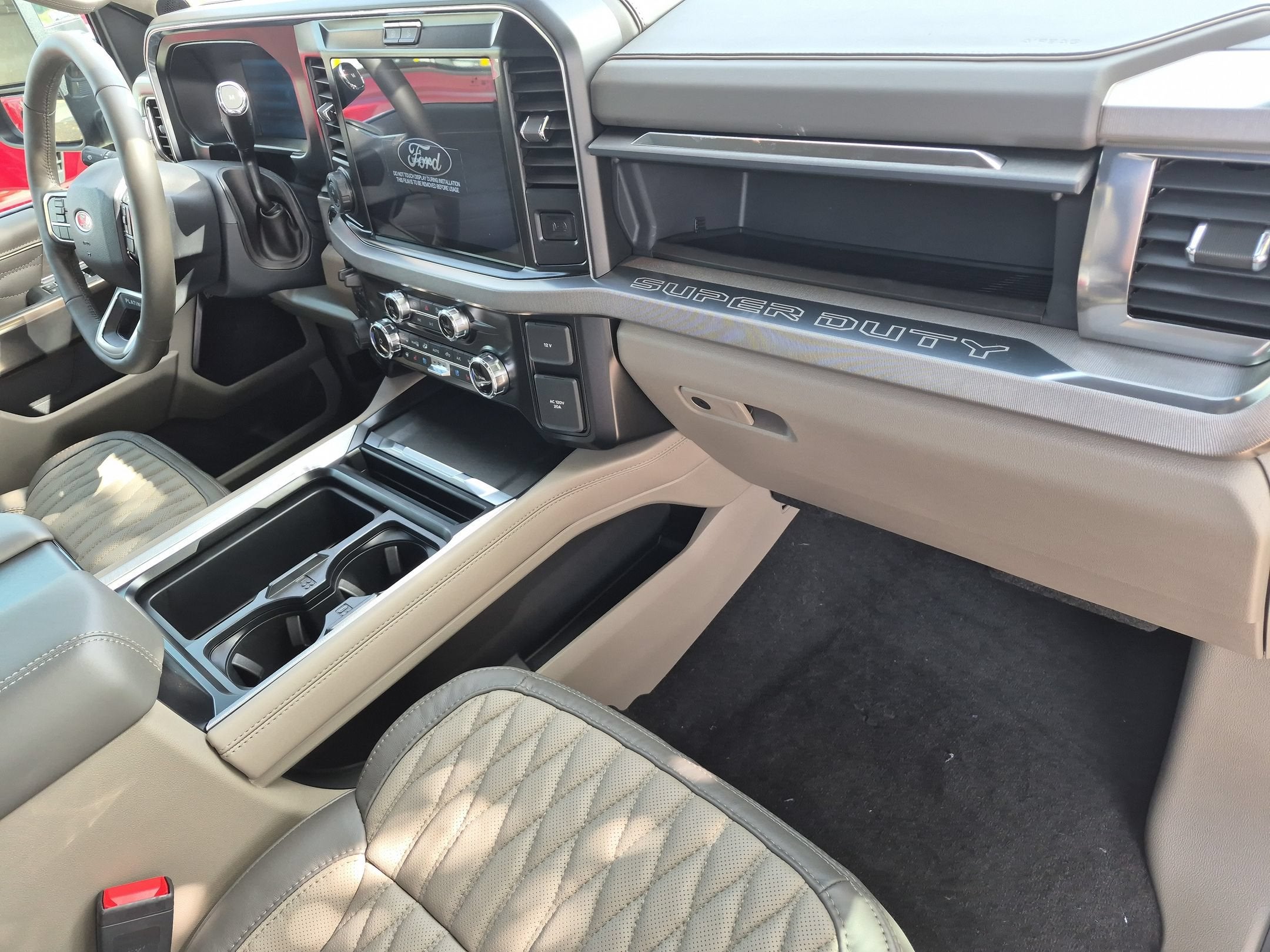 2026 Ford Super Duty F-250 SRW Platinum
