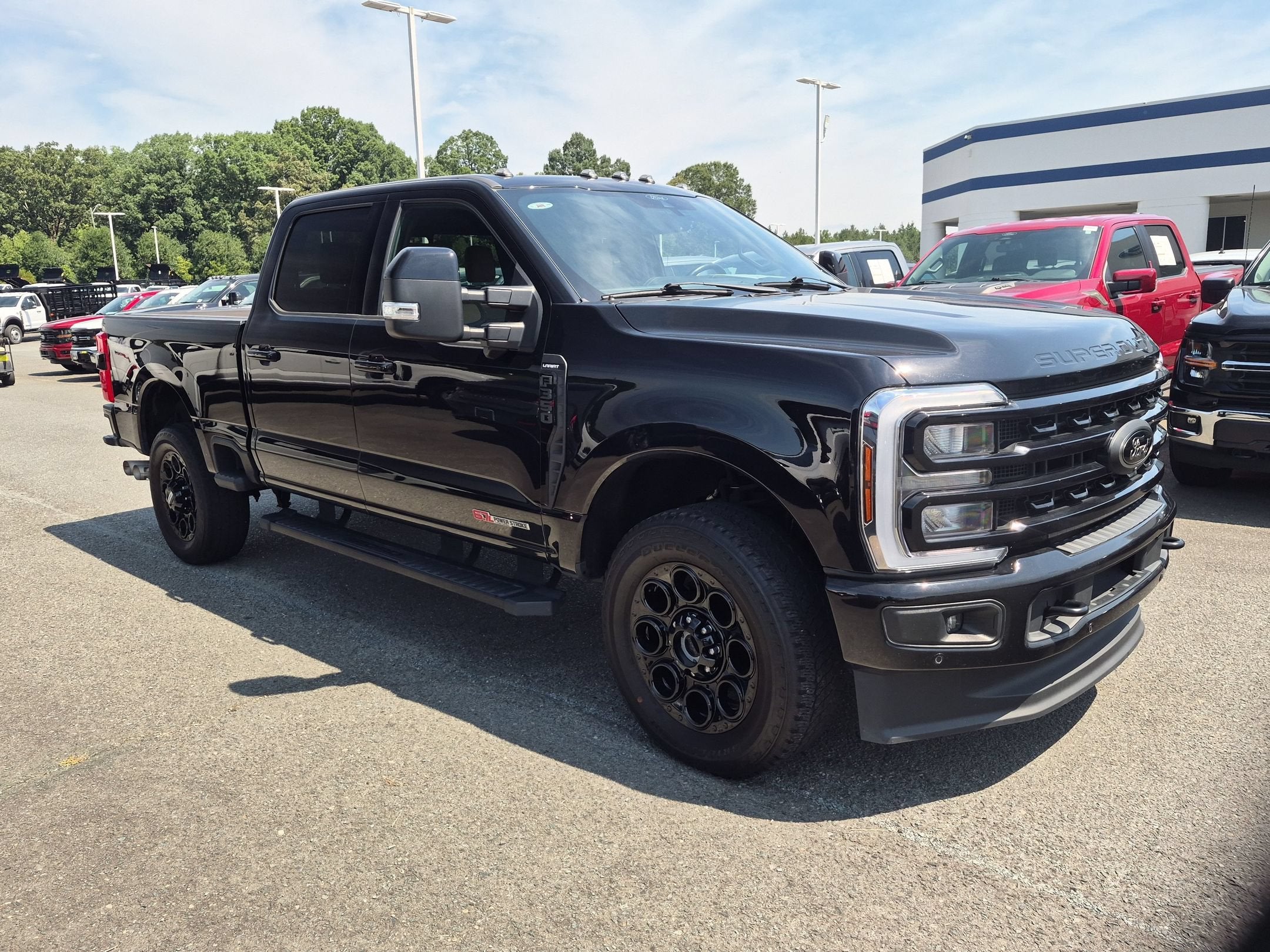 2024 Ford Super Duty F-350 SRW LARIAT