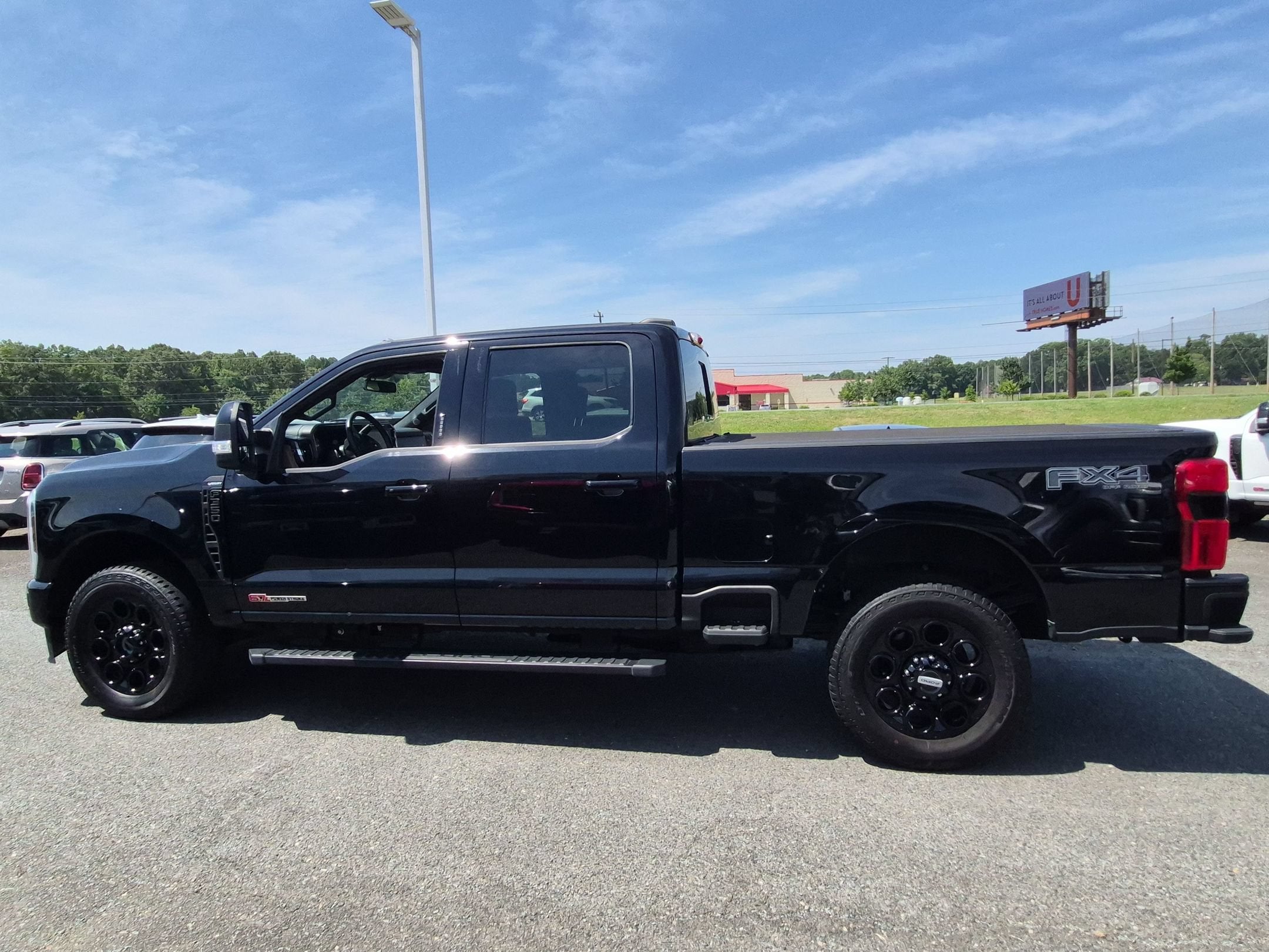 2024 Ford Super Duty F-350 SRW LARIAT