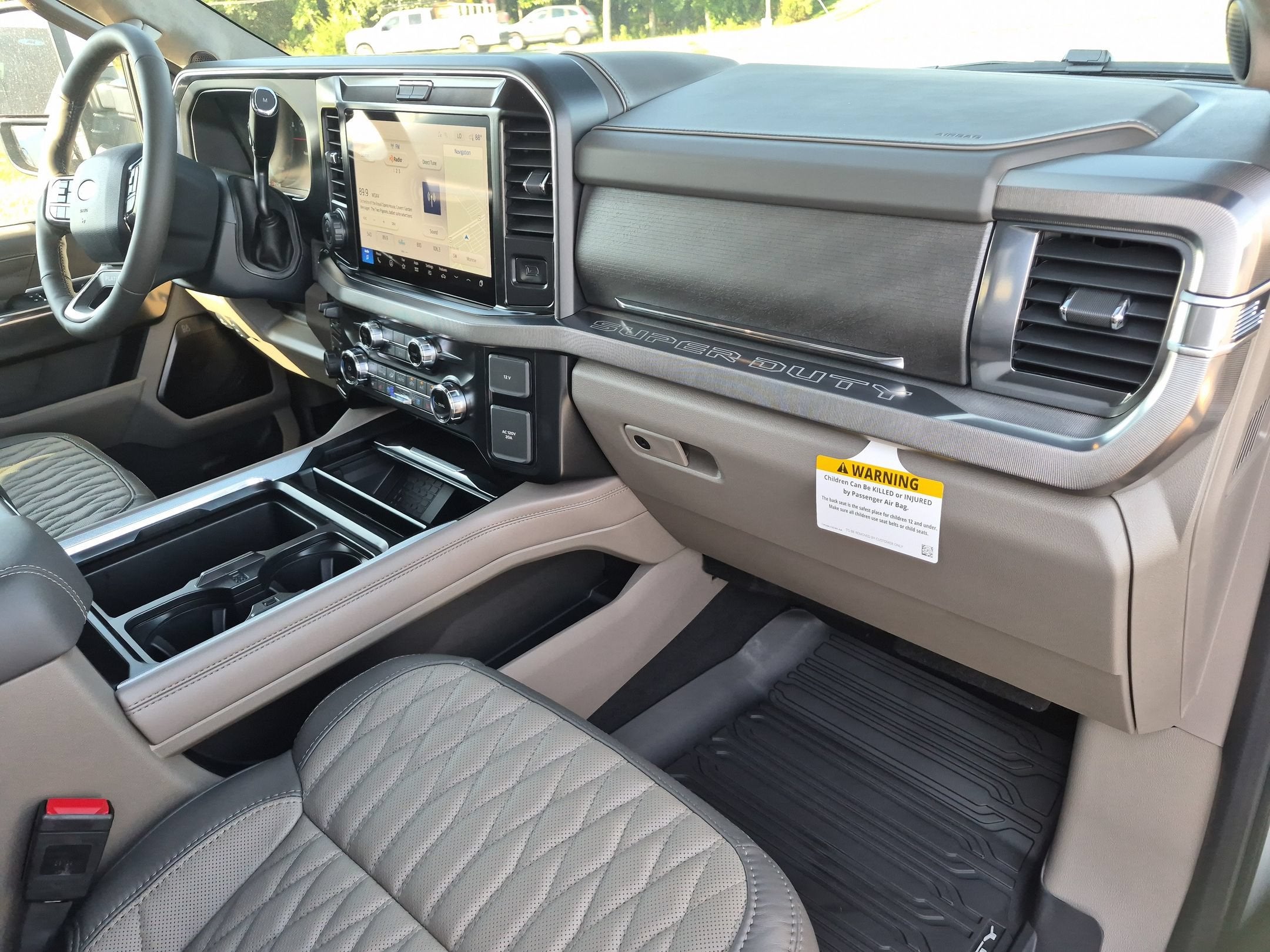2026 Ford Super Duty F-350 SRW Platinum