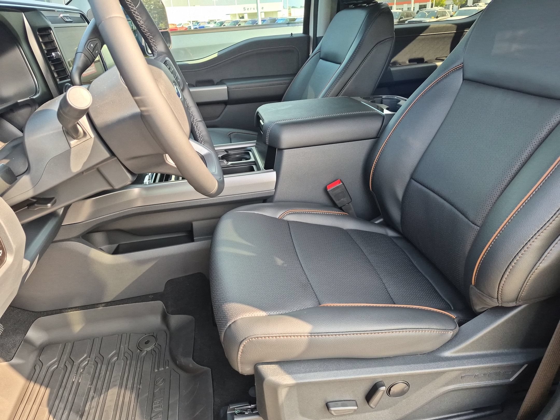 2026 Ford Super Duty F-350 SRW LARIAT