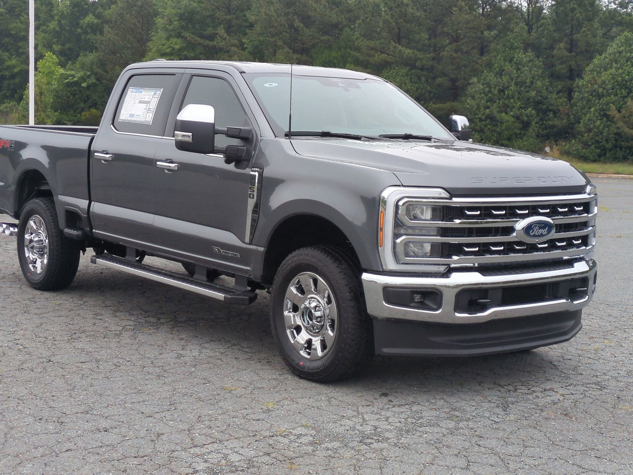 2026 Ford Super Duty F-350 SRW LARIAT