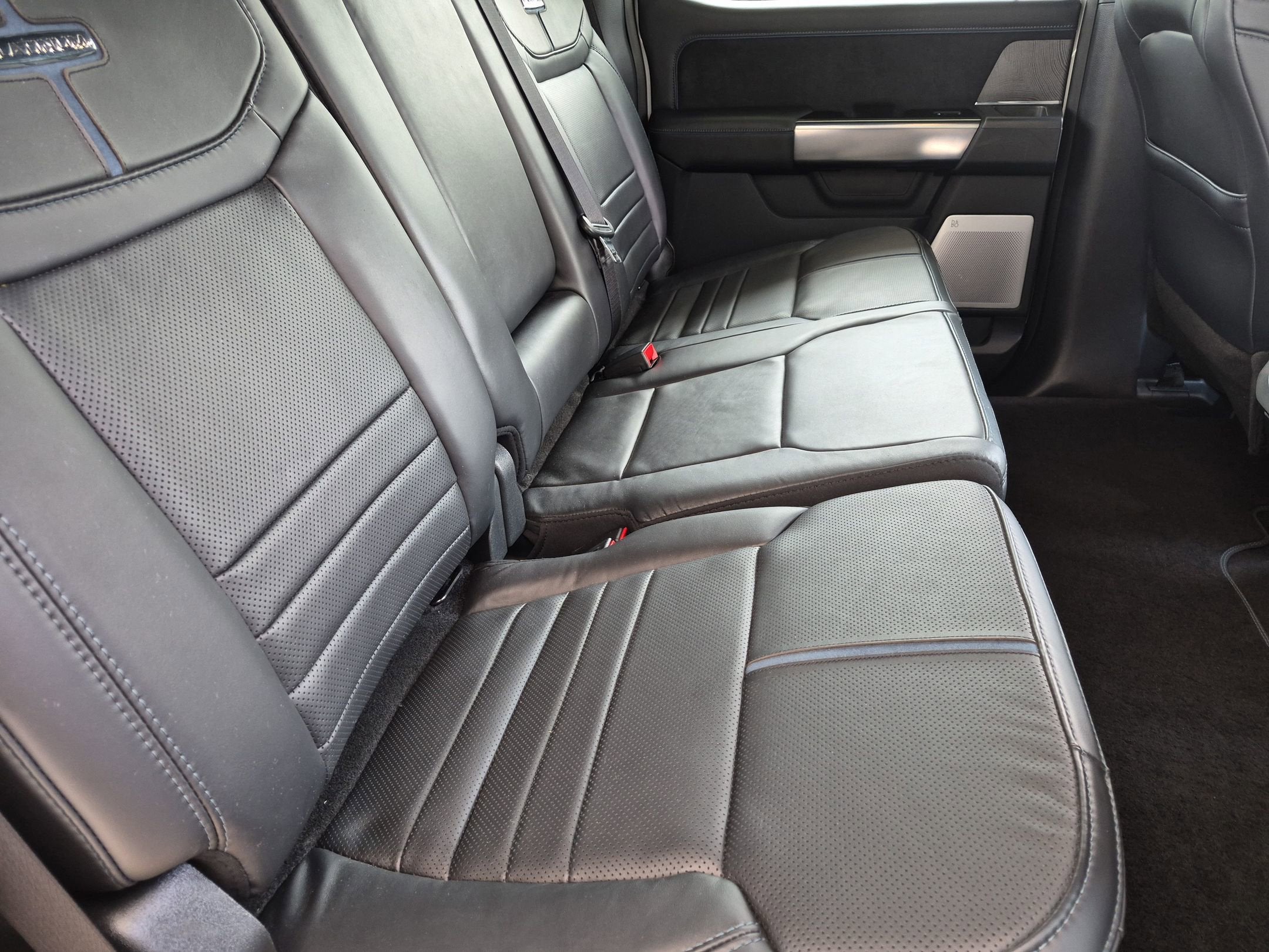 2025 Ford Super Duty F-350 DRW Platinum
