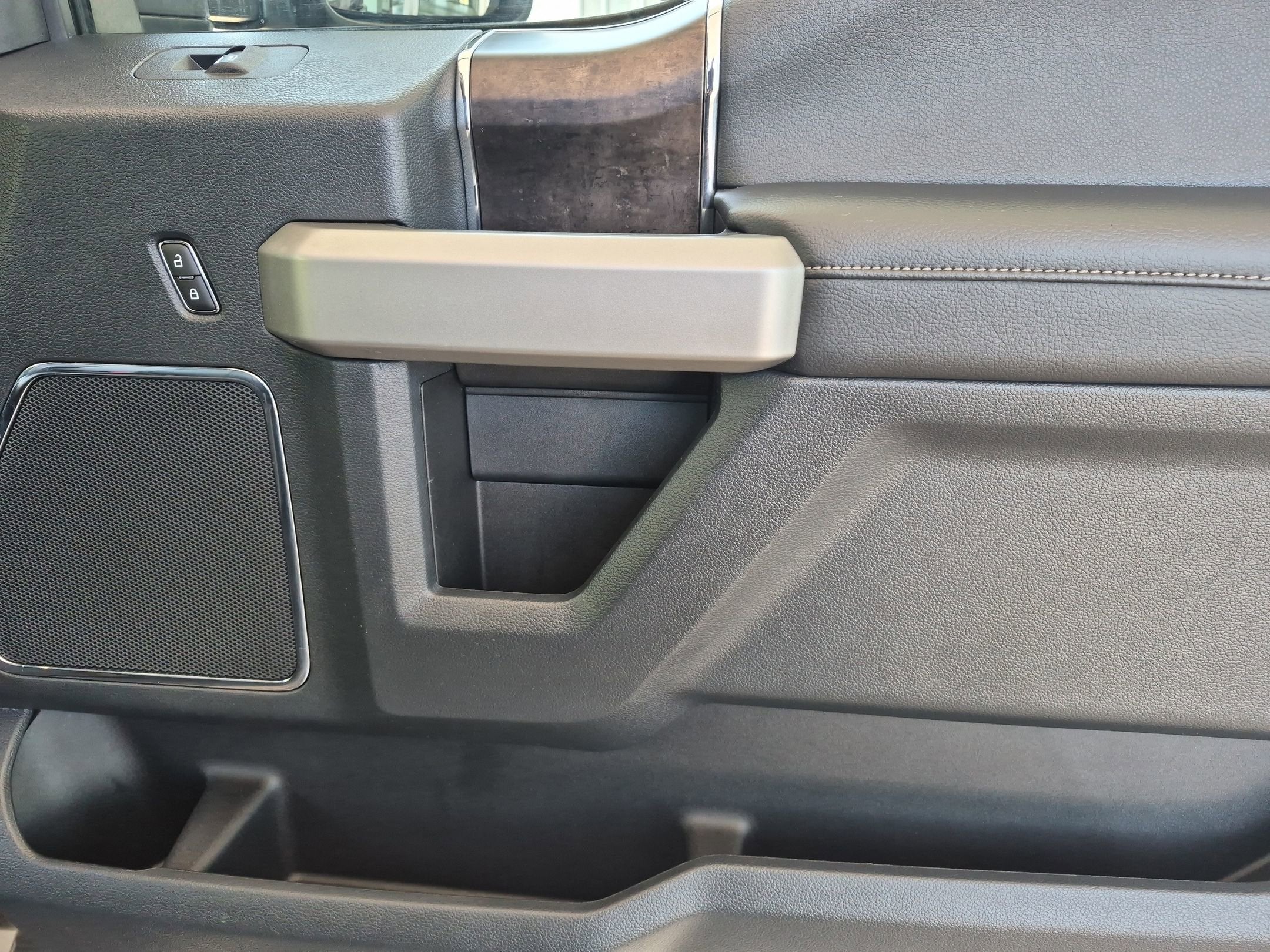 2022 Ford Super Duty F-350 DRW LARIAT