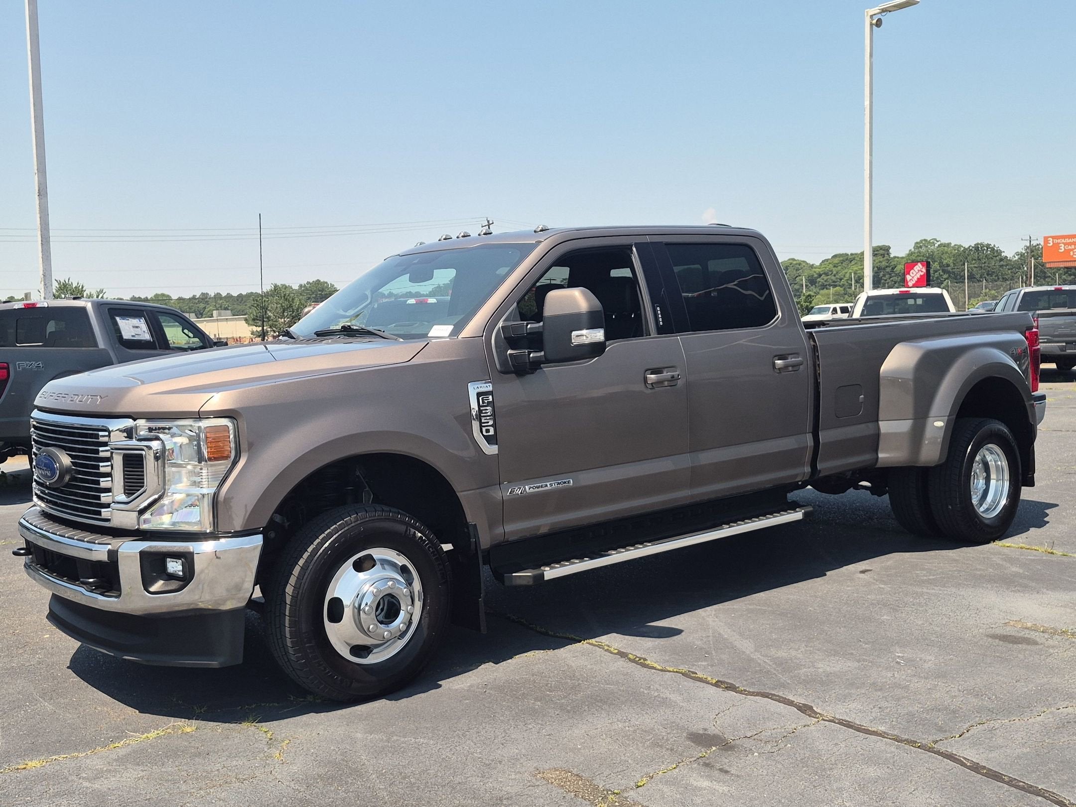2022 Ford Super Duty F-350 DRW LARIAT