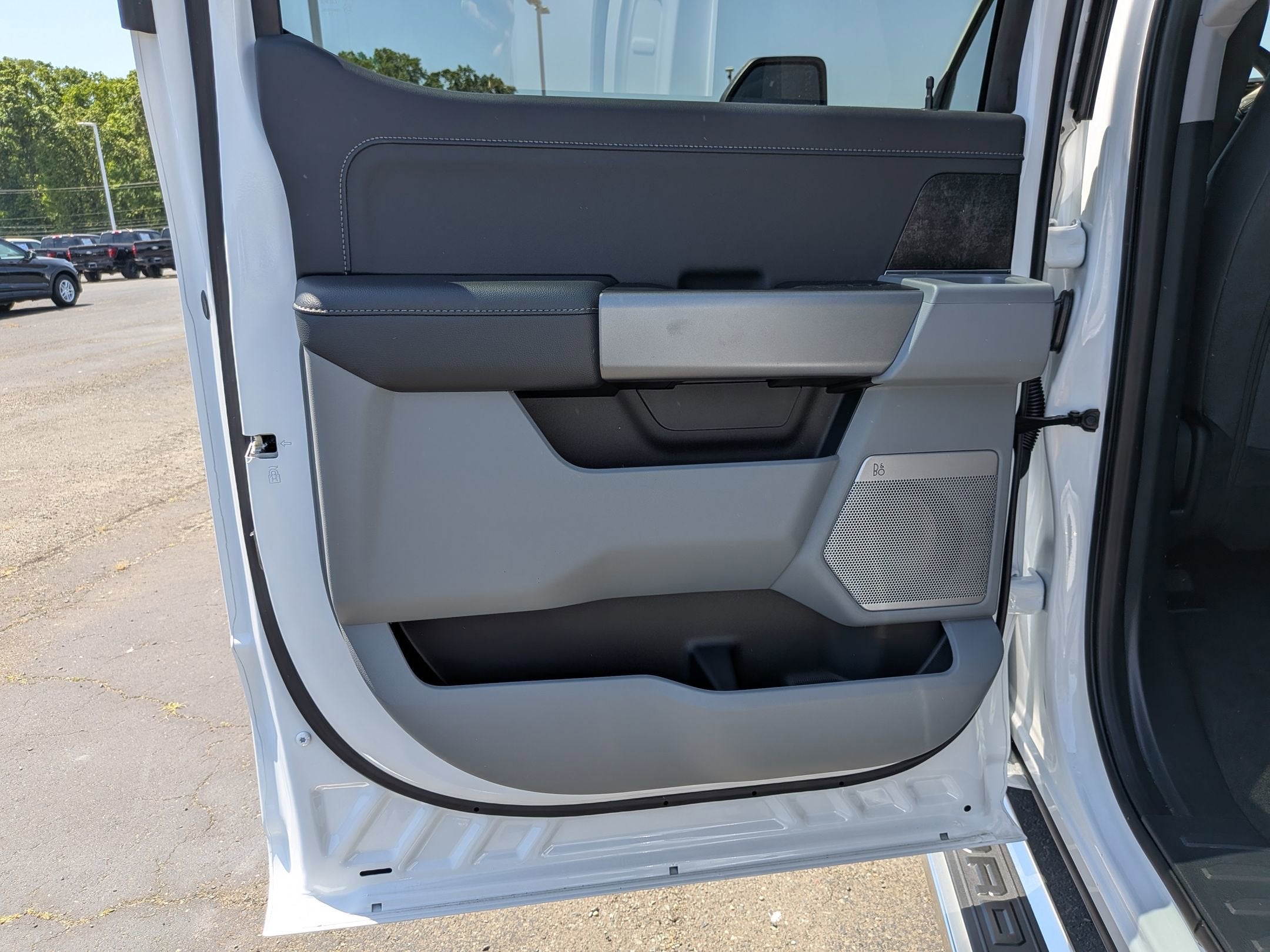2026 Ford Super Duty F-350 DRW XLT