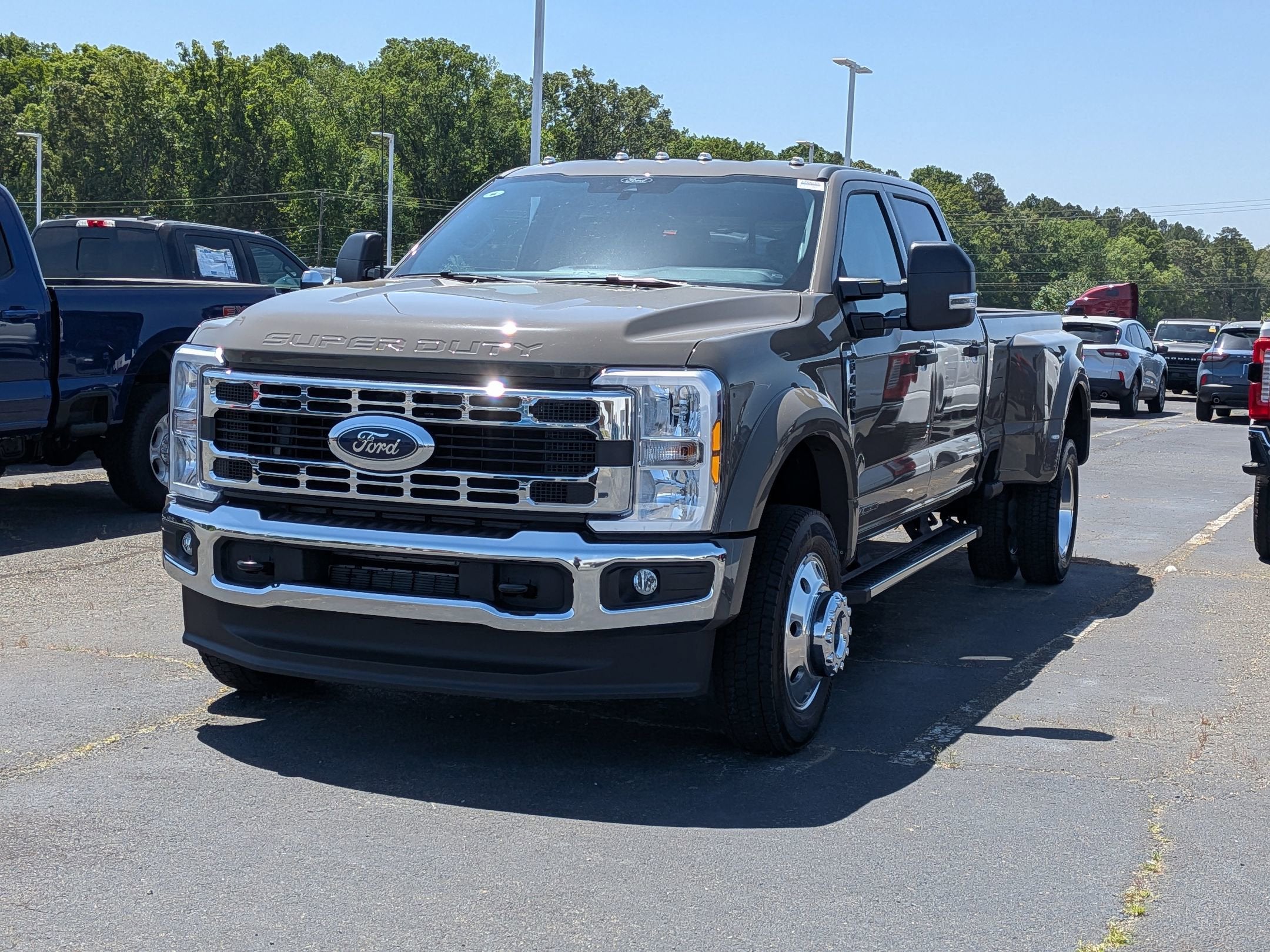 2026 Ford Super Duty F-450 DRW XLT