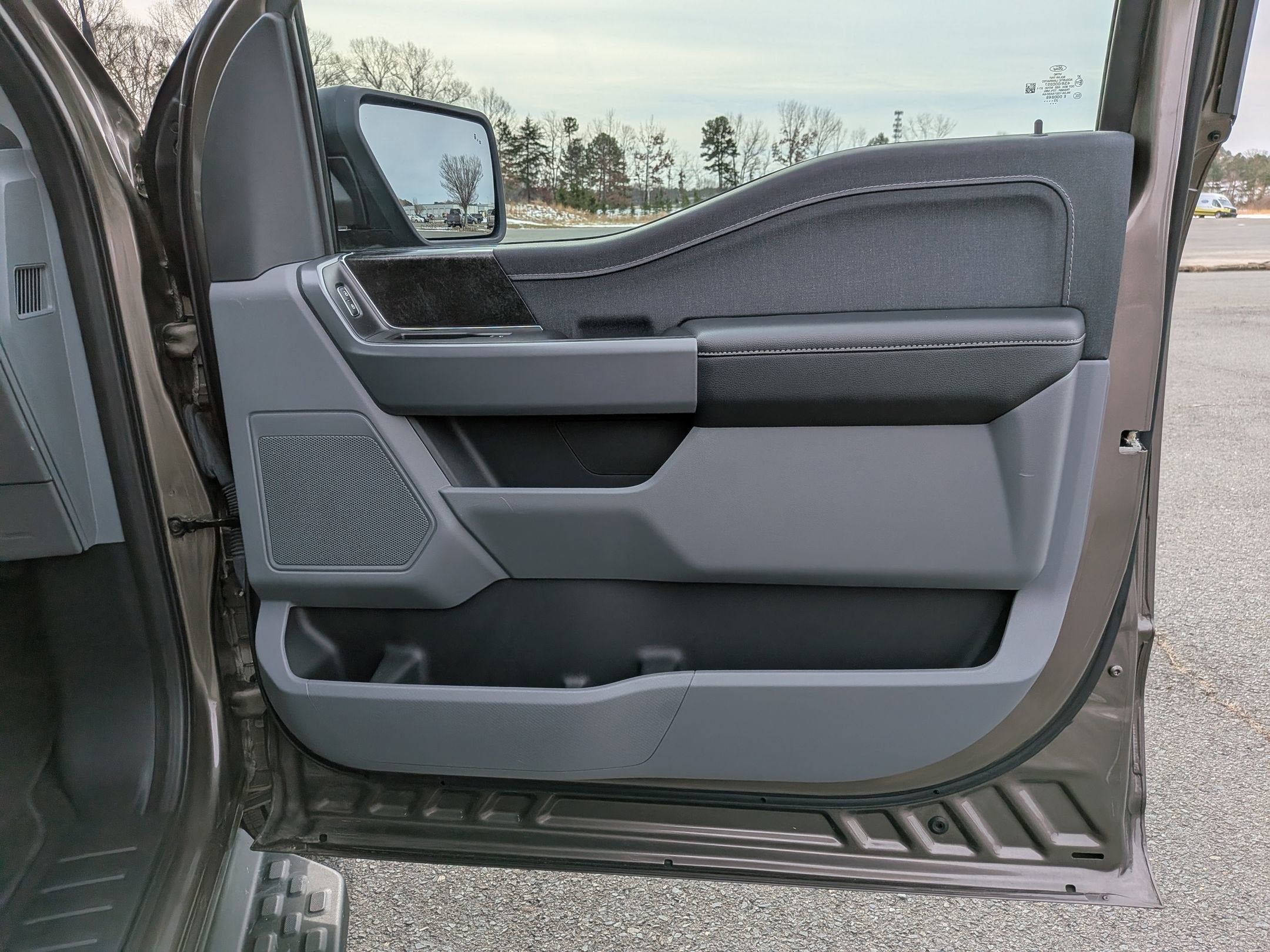 2023 Ford F-150 Lightning XLT