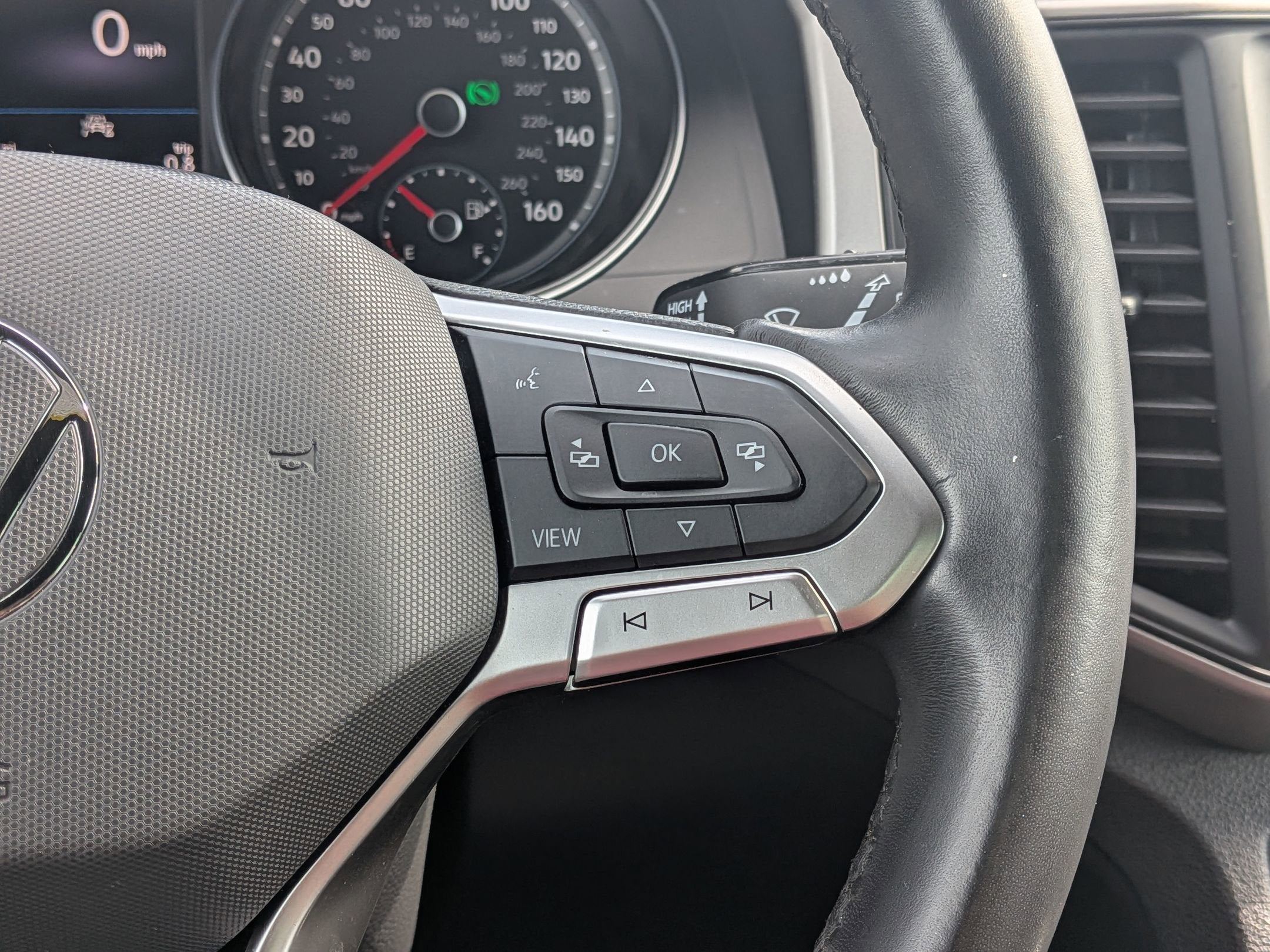 2020 Volkswagen Atlas Cross Sport 3.6L V6 SE w/Technology