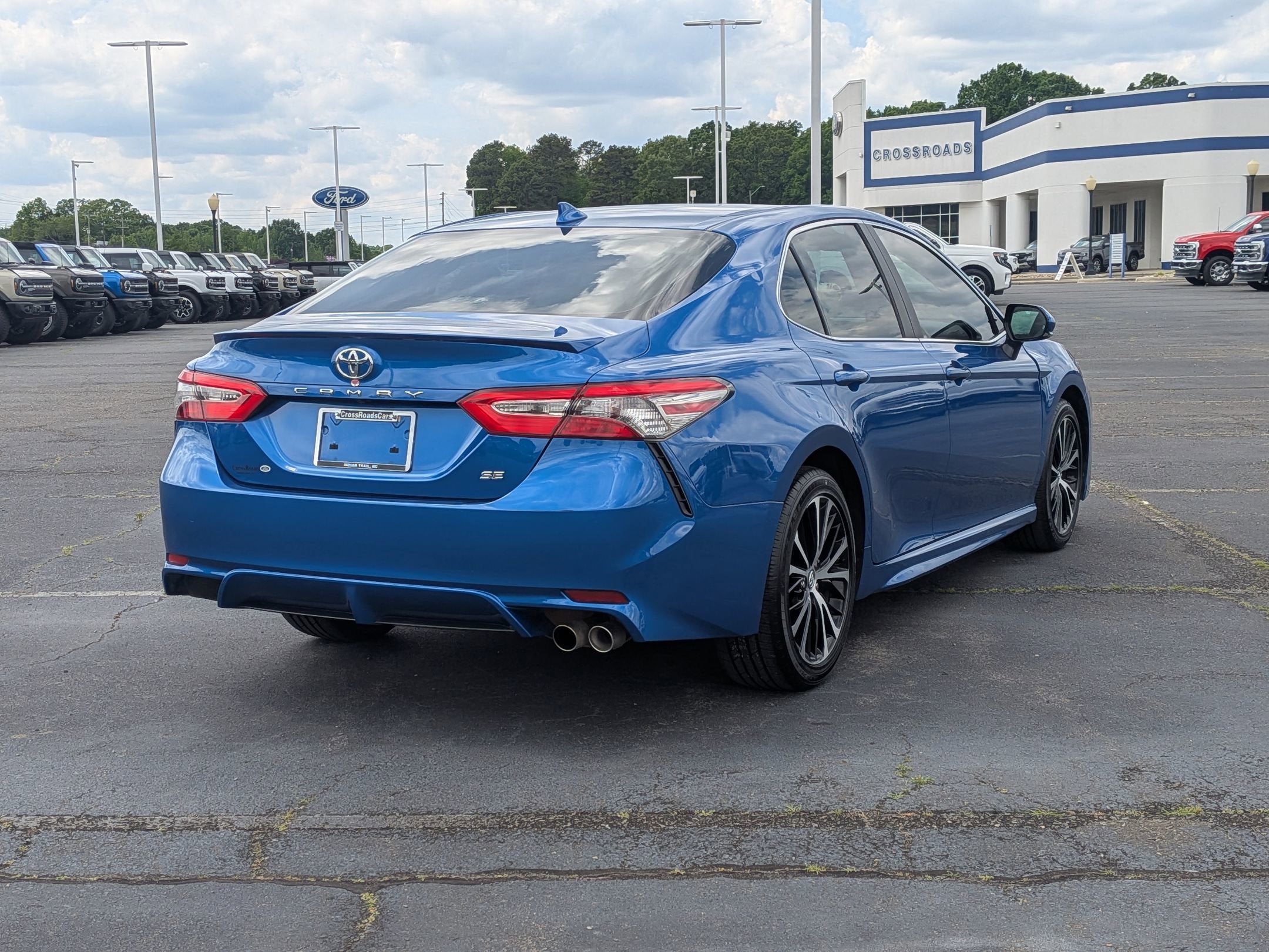 2019 Toyota Camry SE