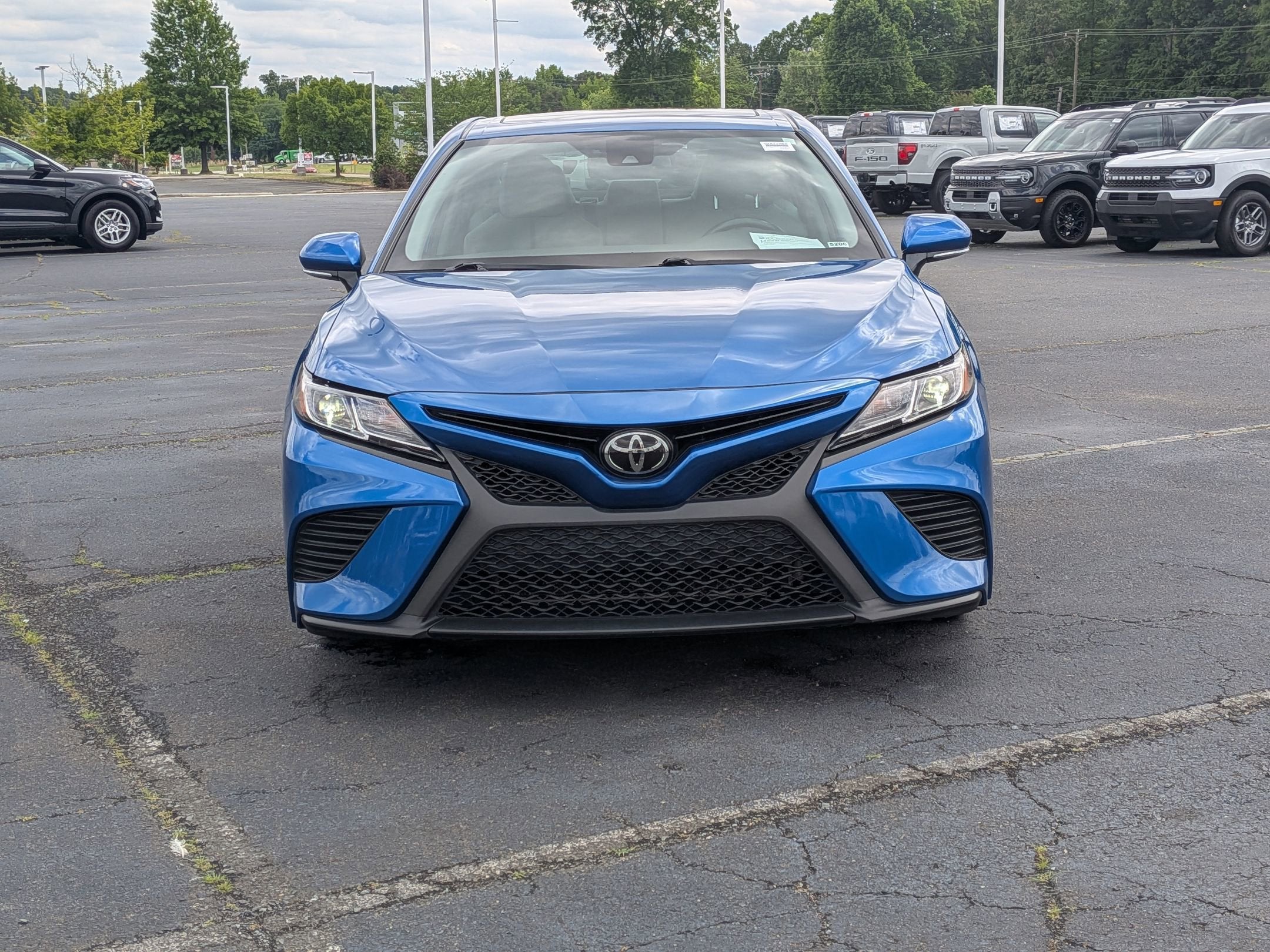 2019 Toyota Camry SE
