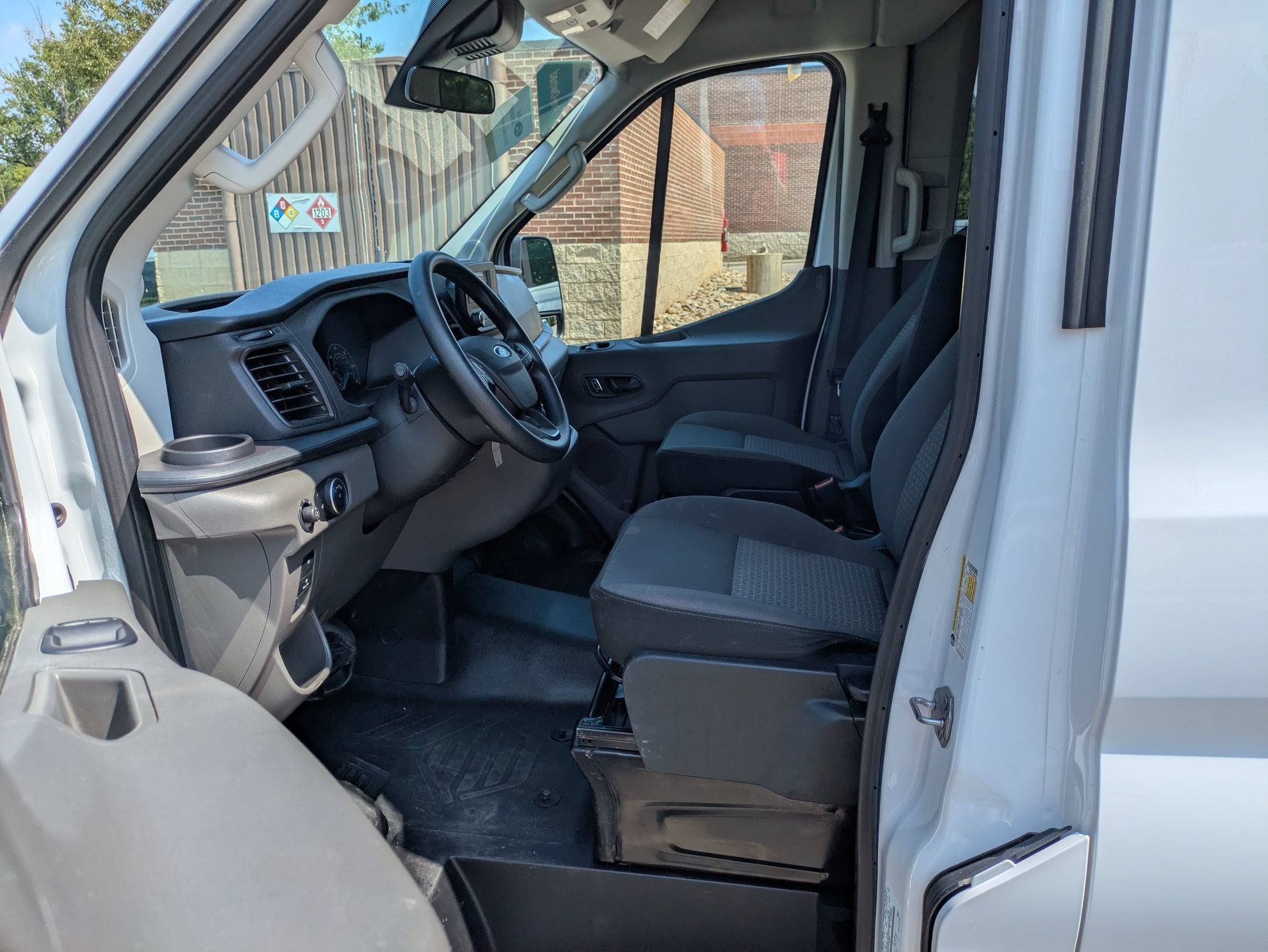 2025 Ford Transit Passenger Wagon XL