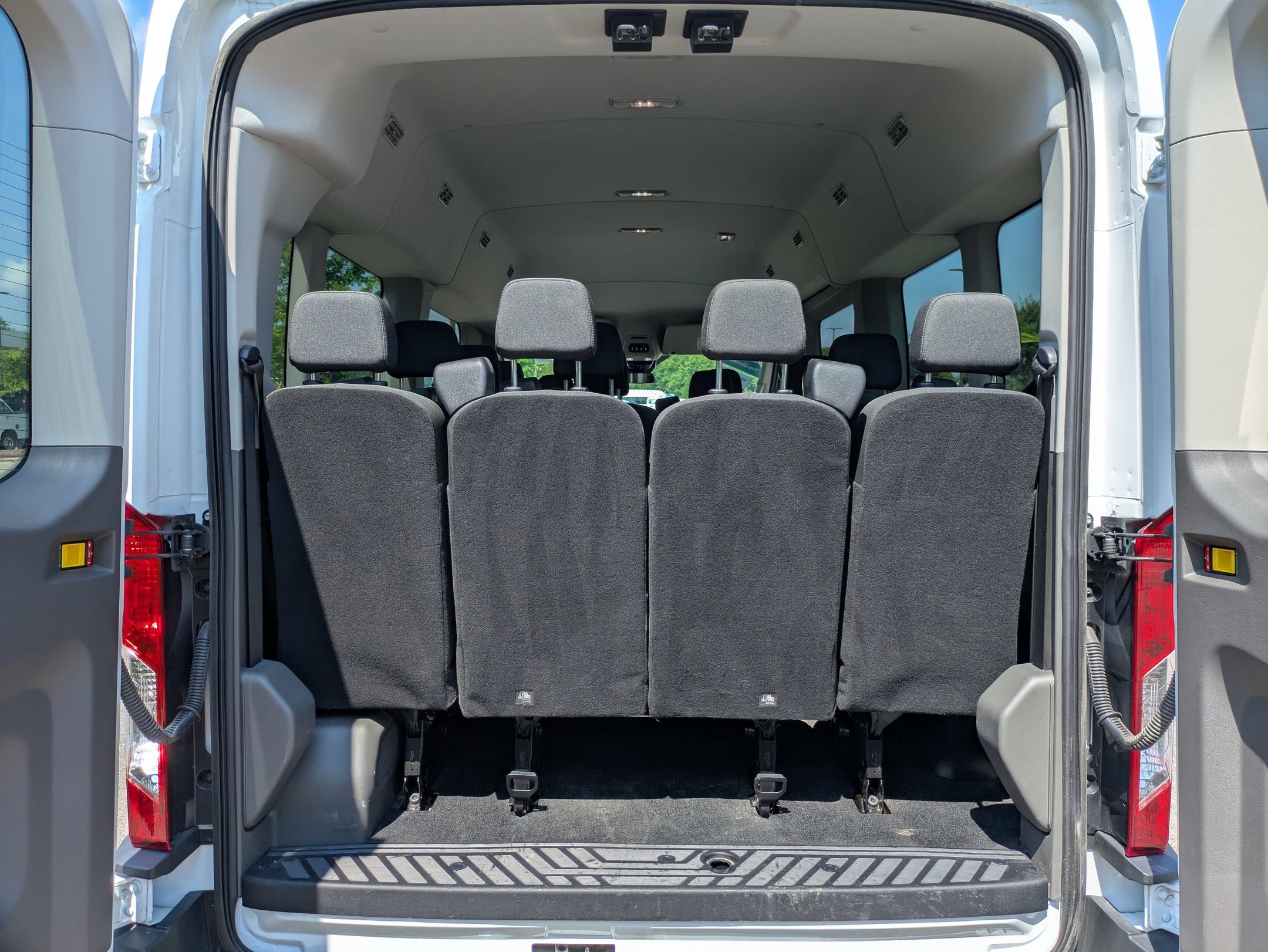 2025 Ford Transit Passenger Wagon XL